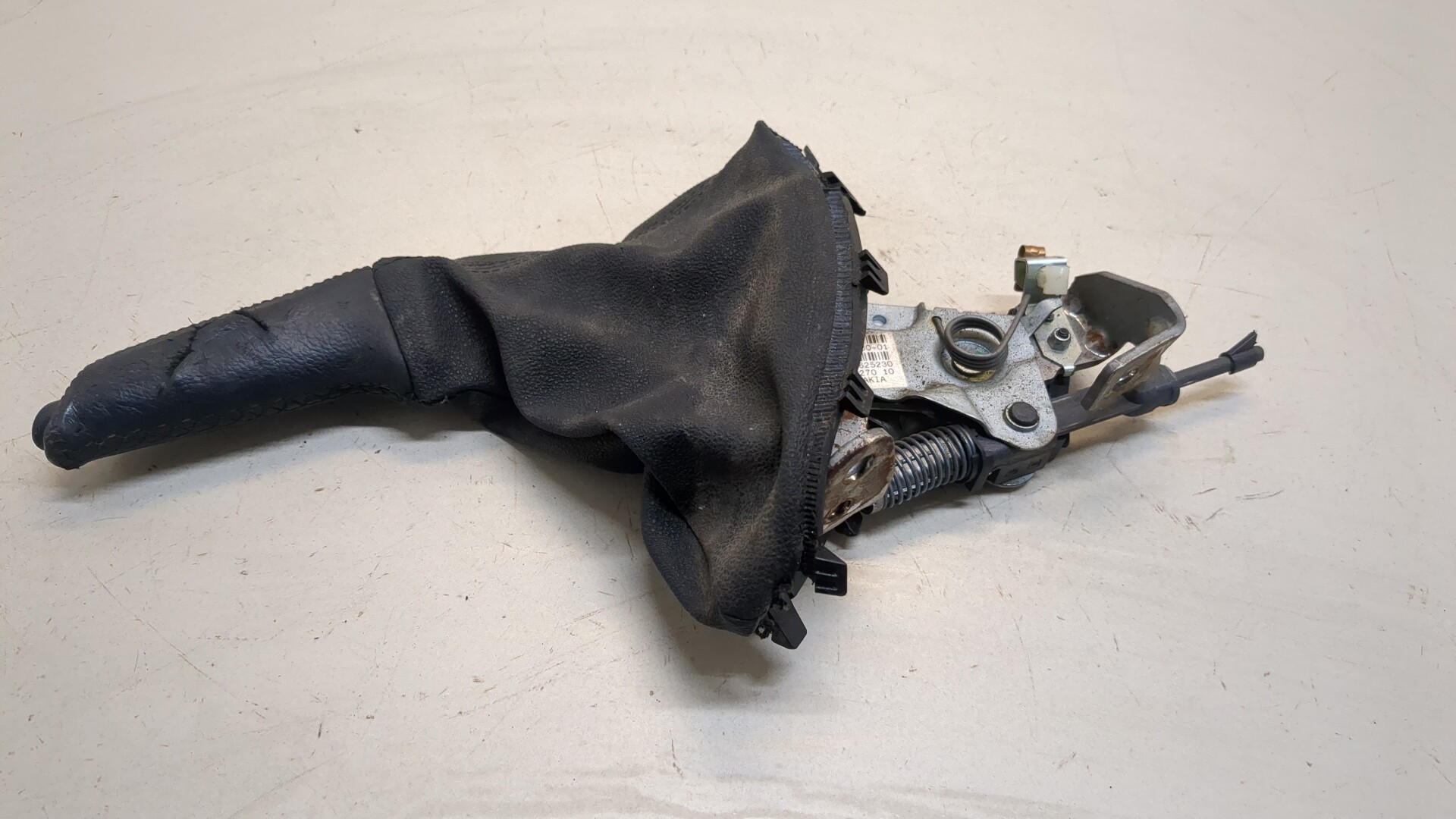 Рычаг стояночного тормоза