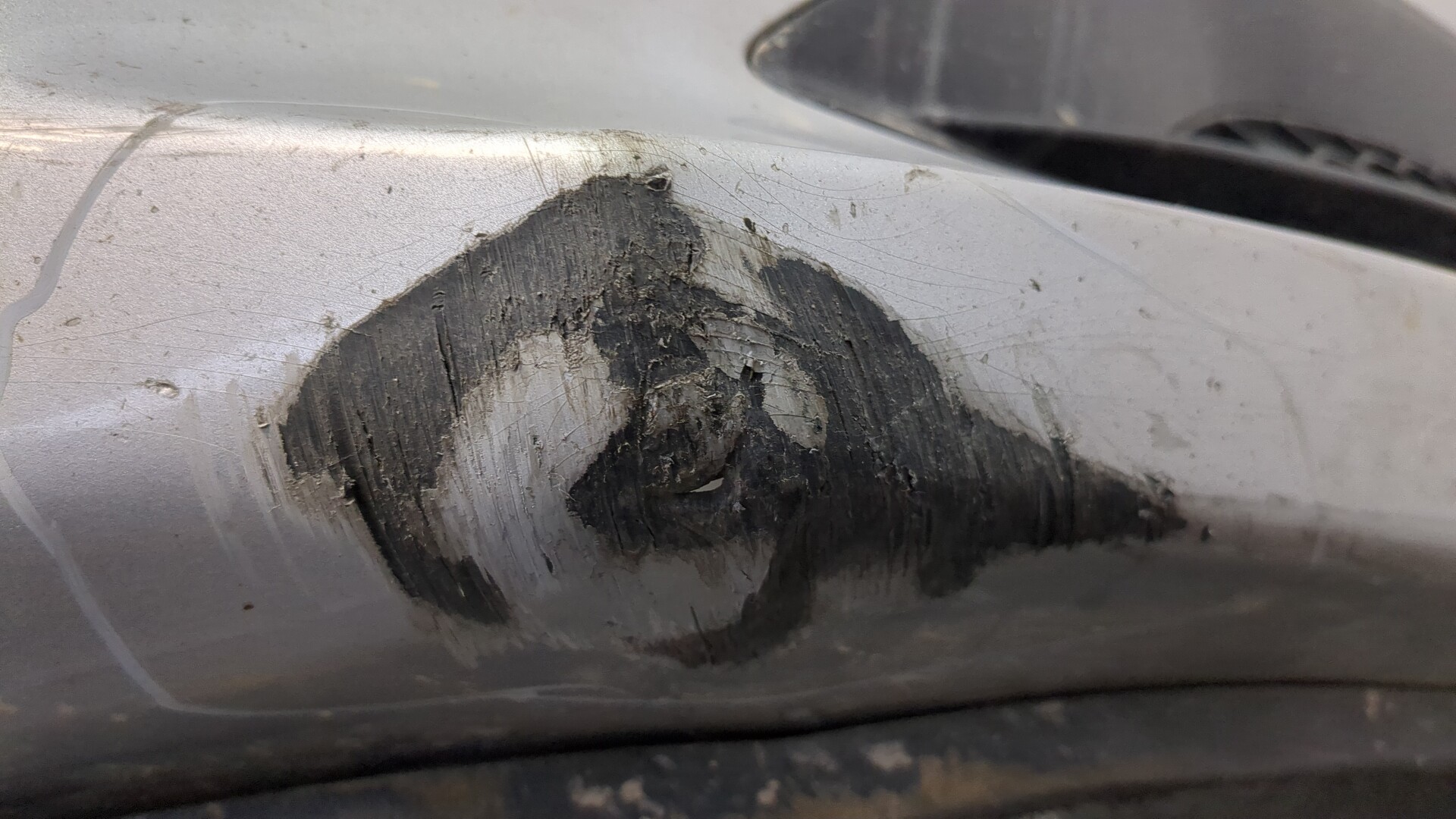 Бампер передний