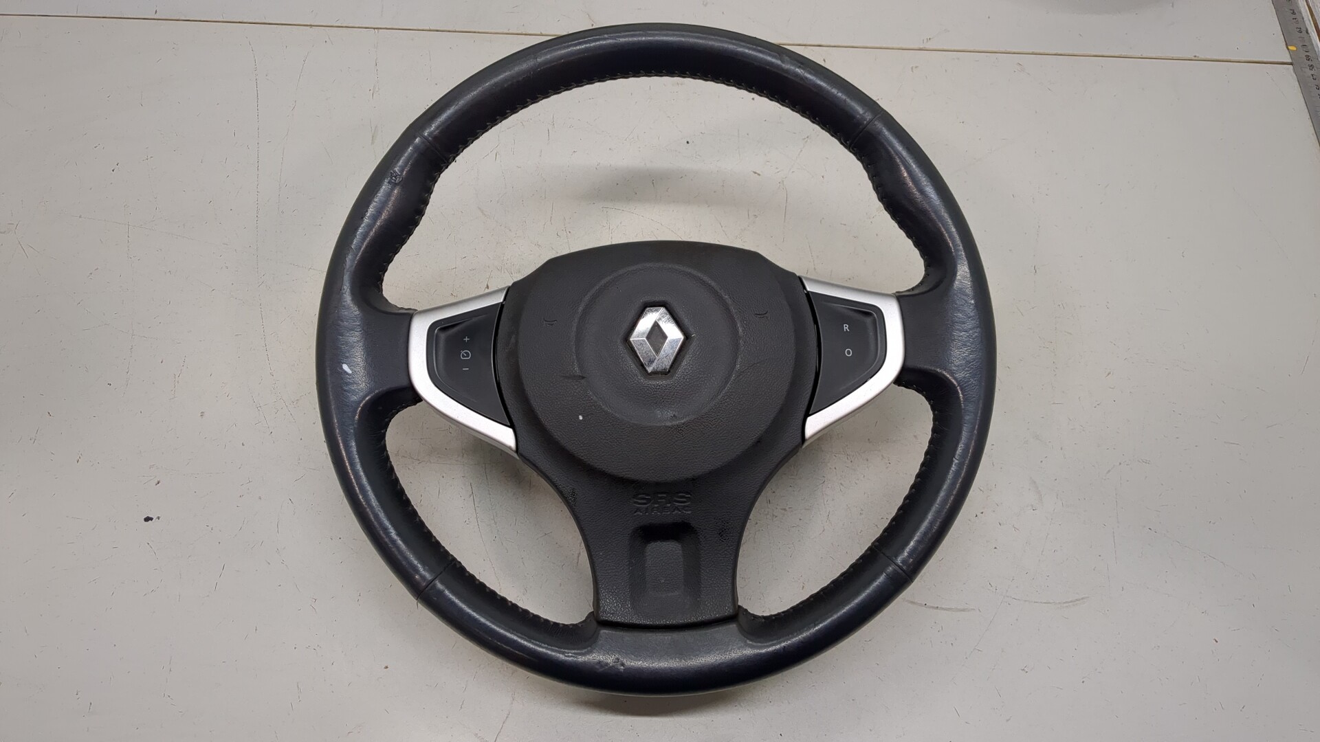 Рулевое колесо (руль)