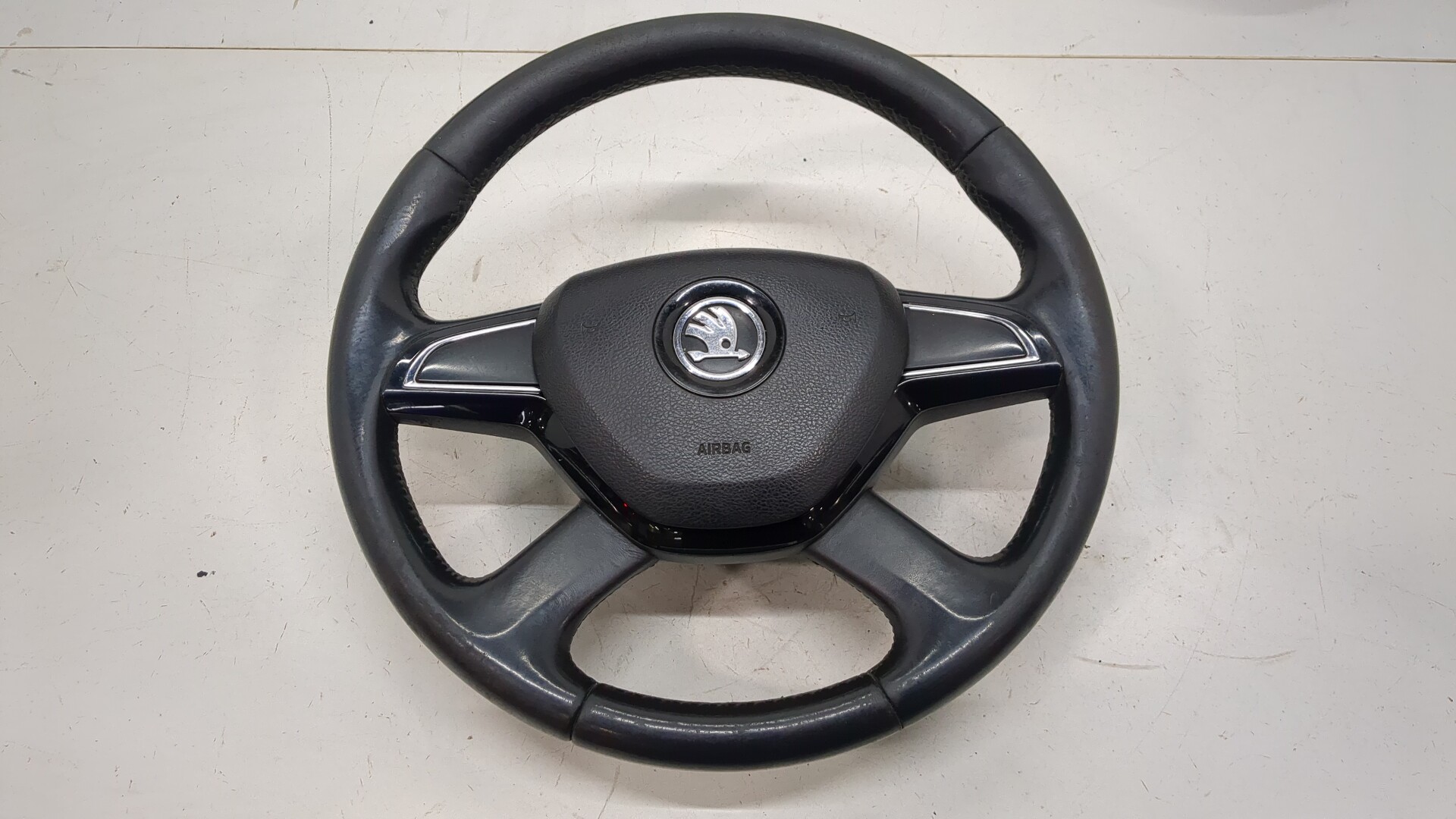 Рулевое колесо (руль)