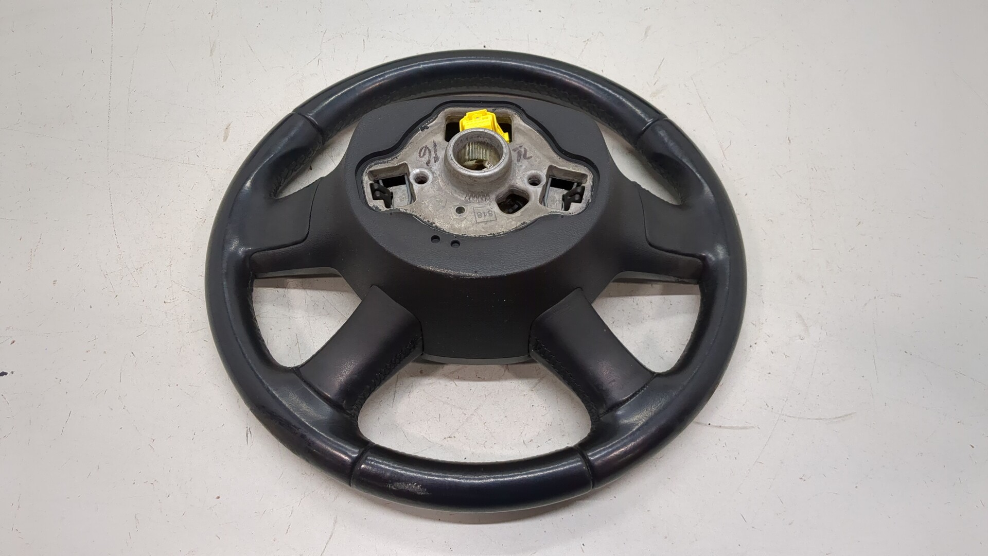 Рулевое колесо (руль)