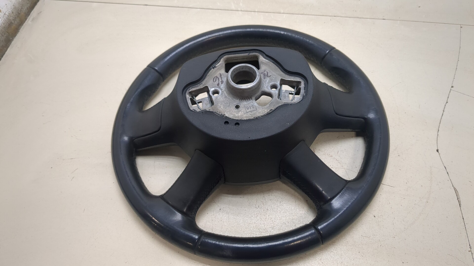 Рулевое колесо (руль)