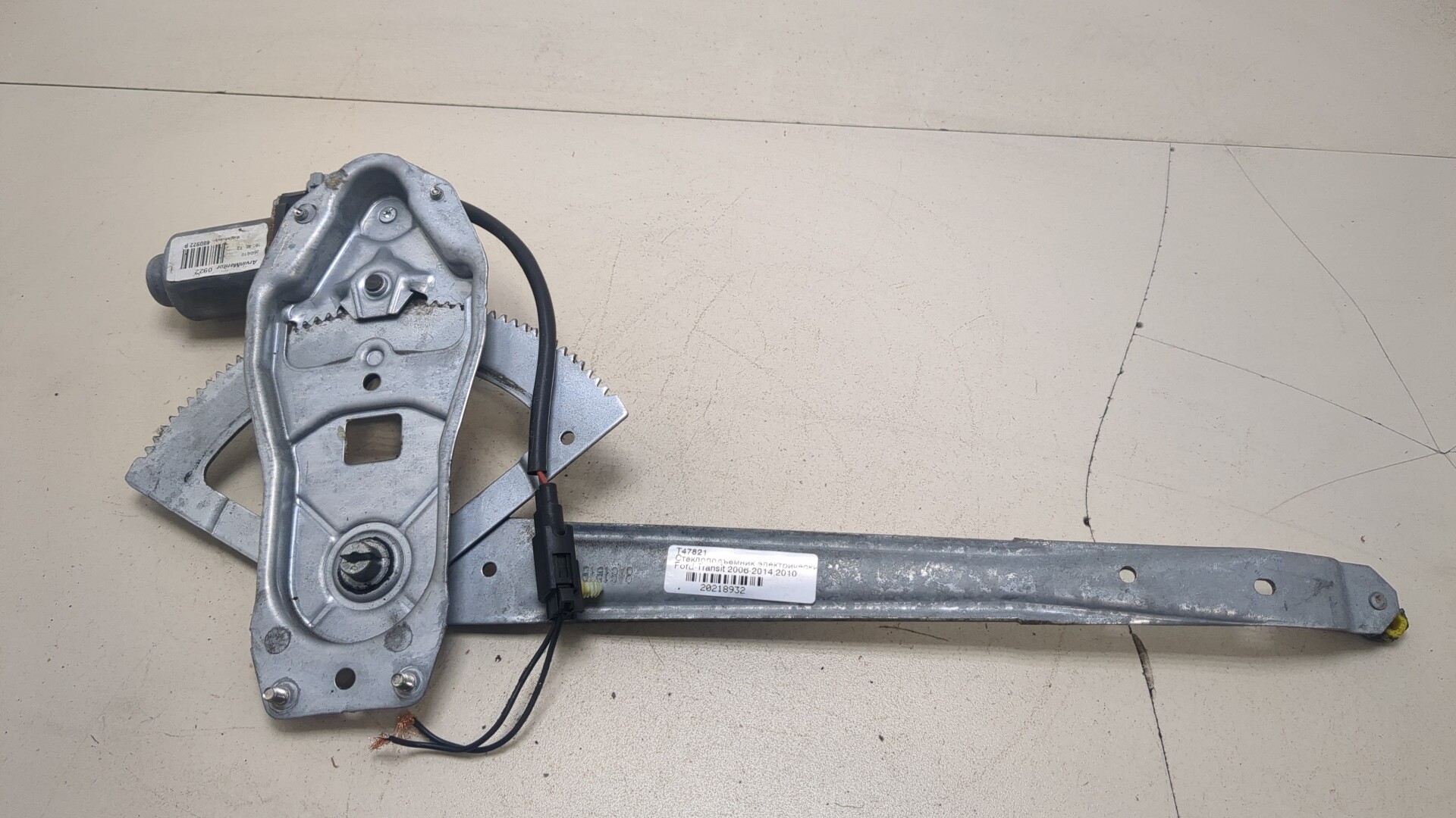 Стеклоподъемник электр. передний правый