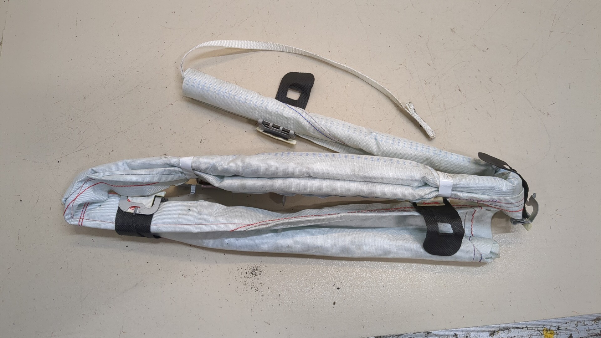 Подушка безопасности боковая (шторка)