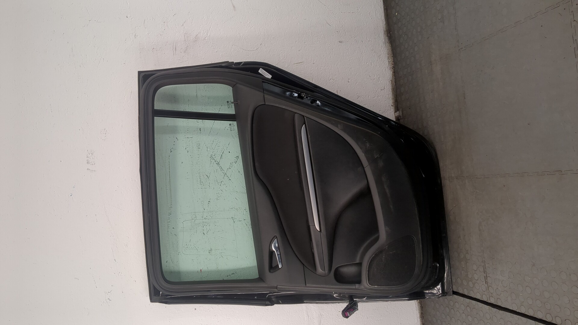 Дверь задняя правая