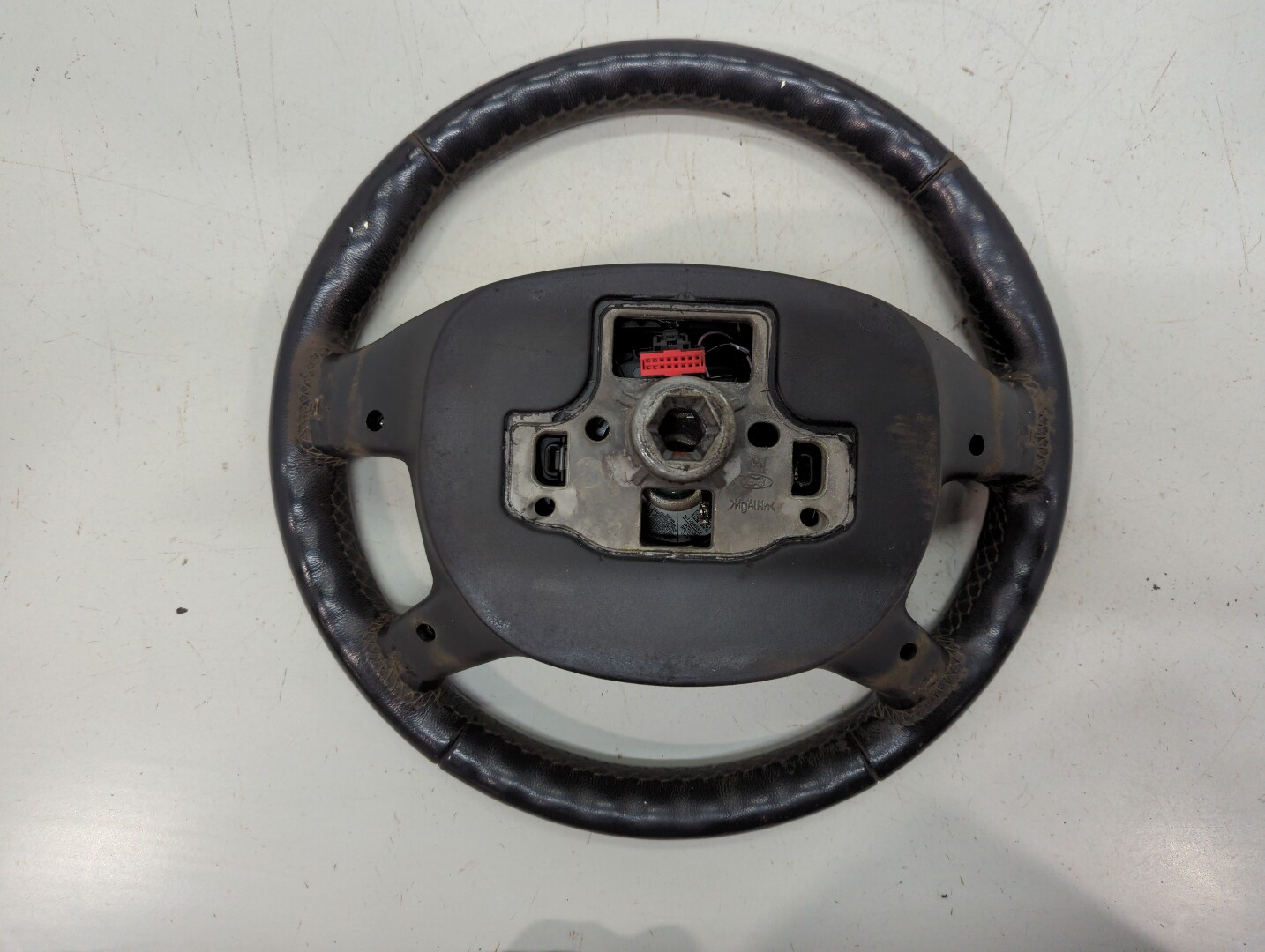 Рулевое колесо (руль)