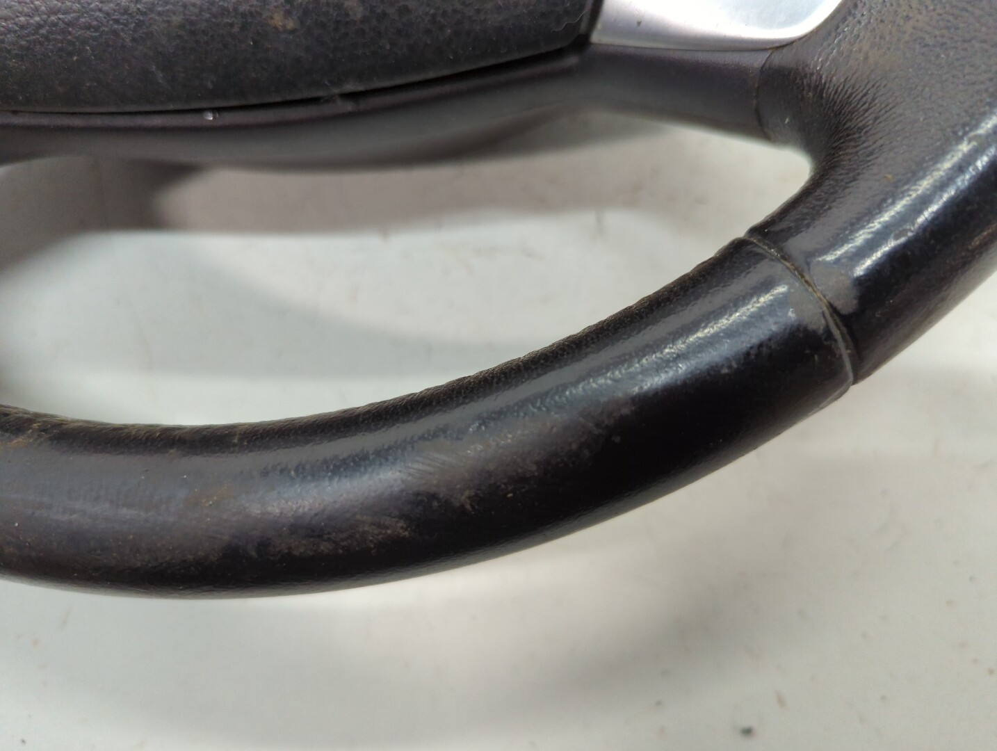 Рулевое колесо (руль)