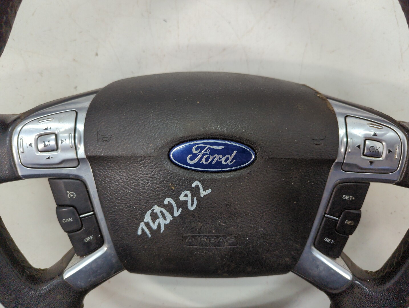 Рулевое колесо (руль)