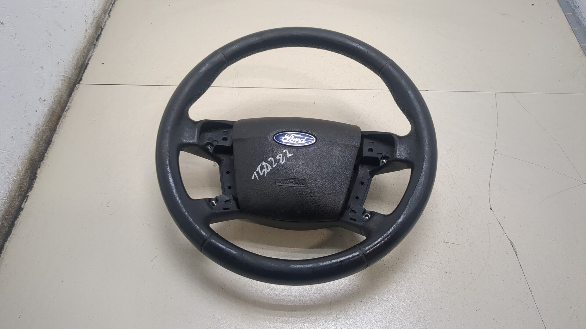 Рулевое колесо (руль)