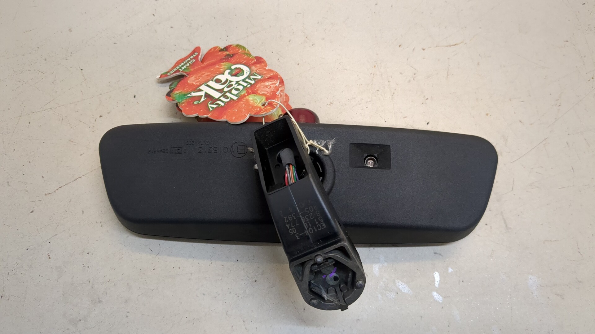 Зеркало заднего вида