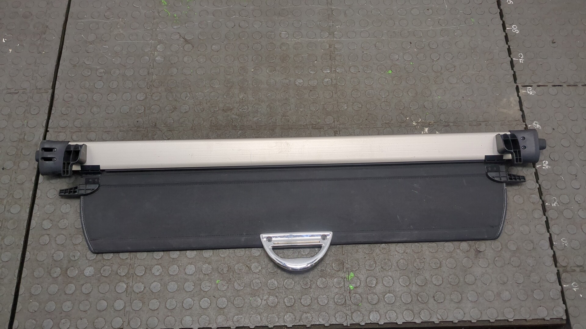 Шторка багажника