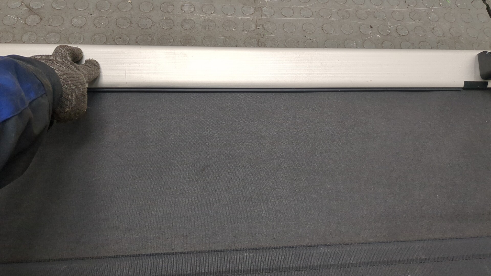 Шторка багажника