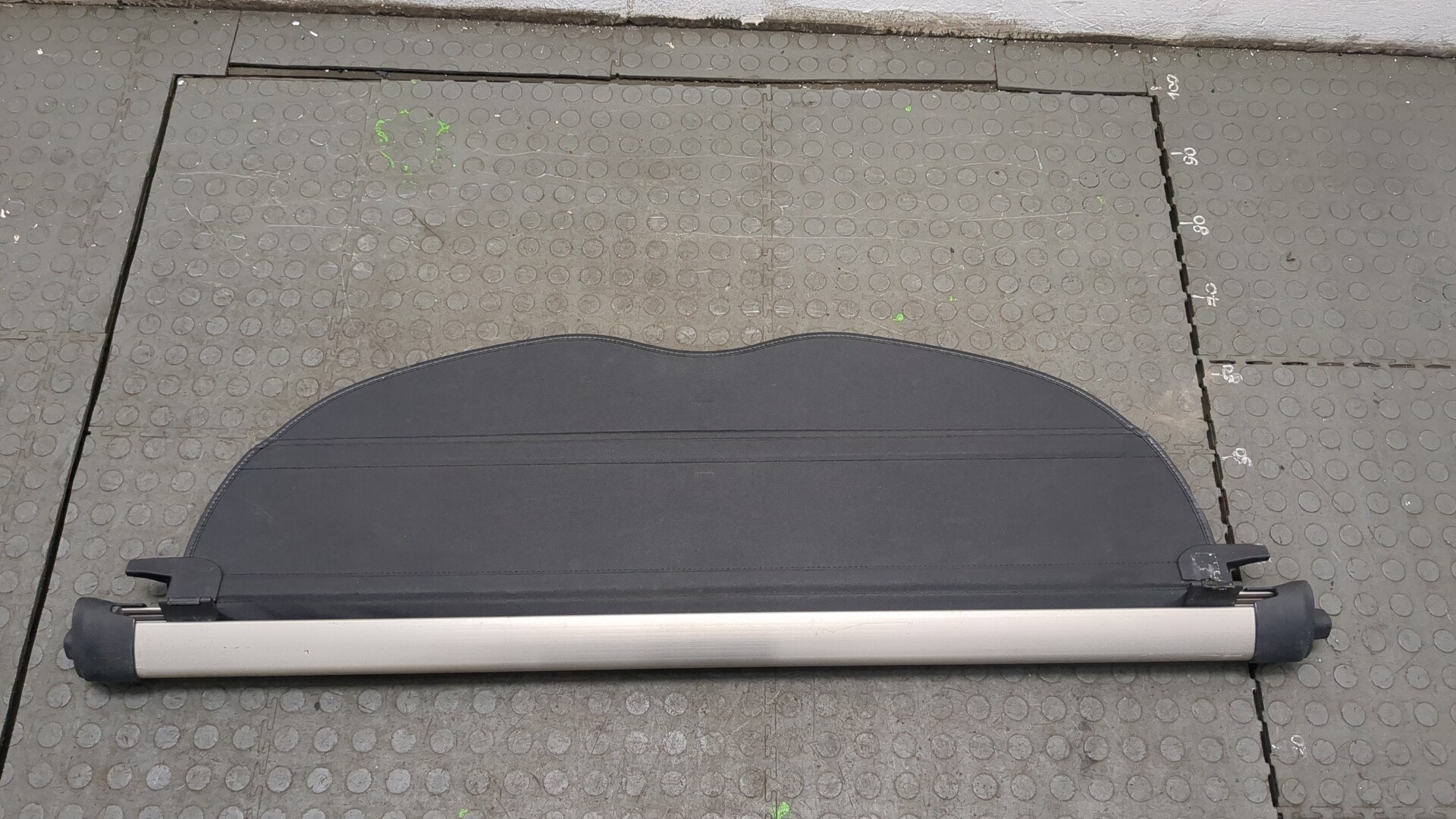 Шторка багажника