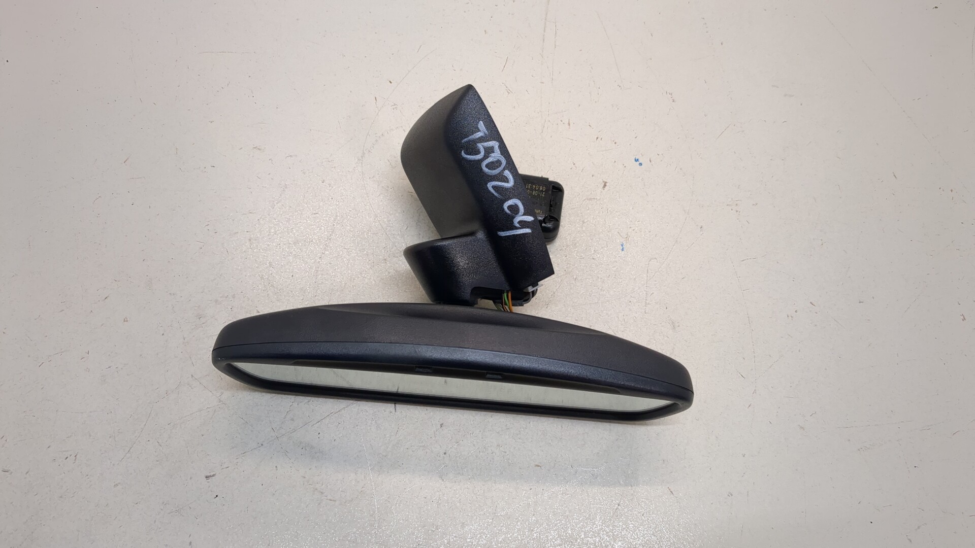 Зеркало заднего вида