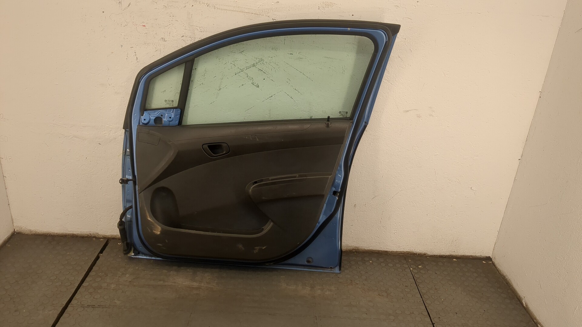 Дверь передняя правая