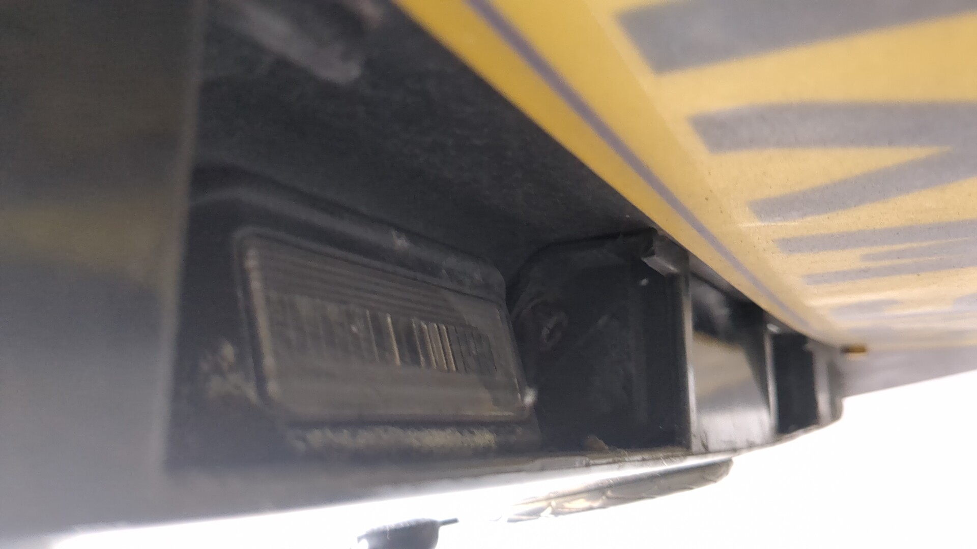 Дверь багажника