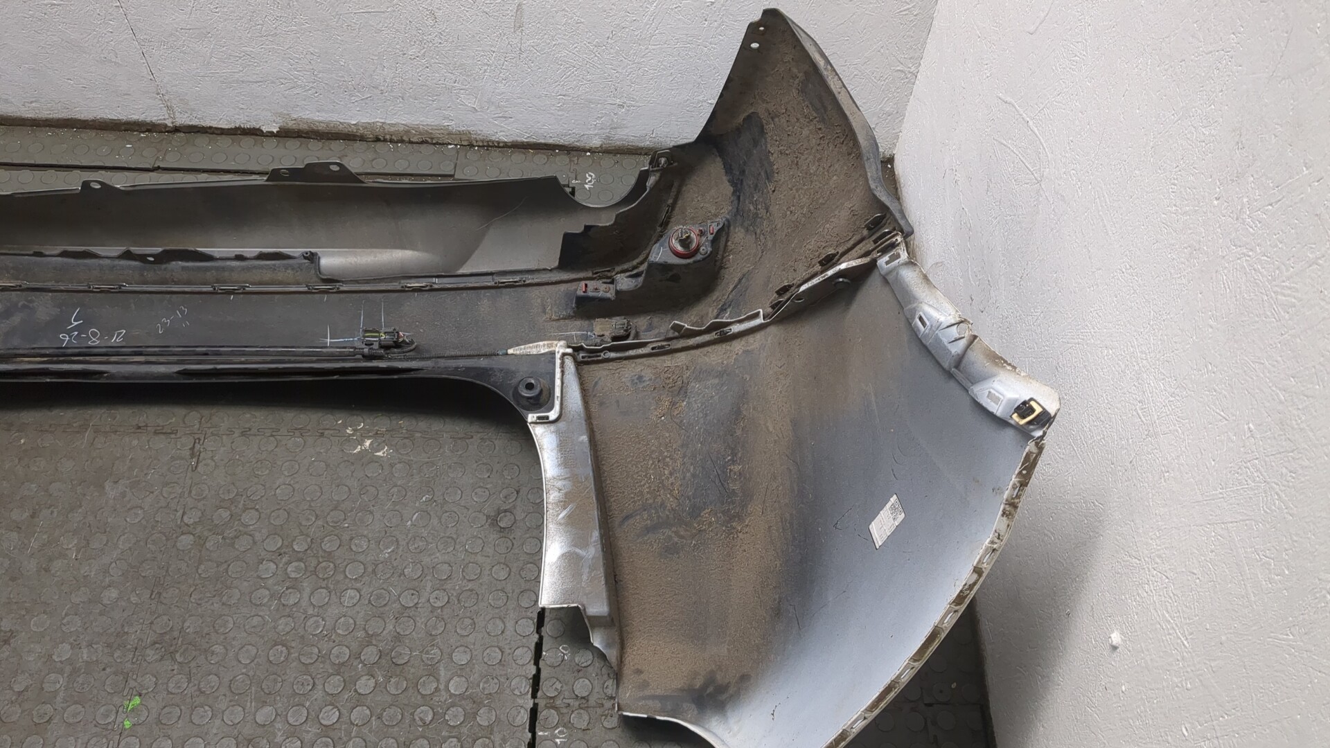 Бампер задний