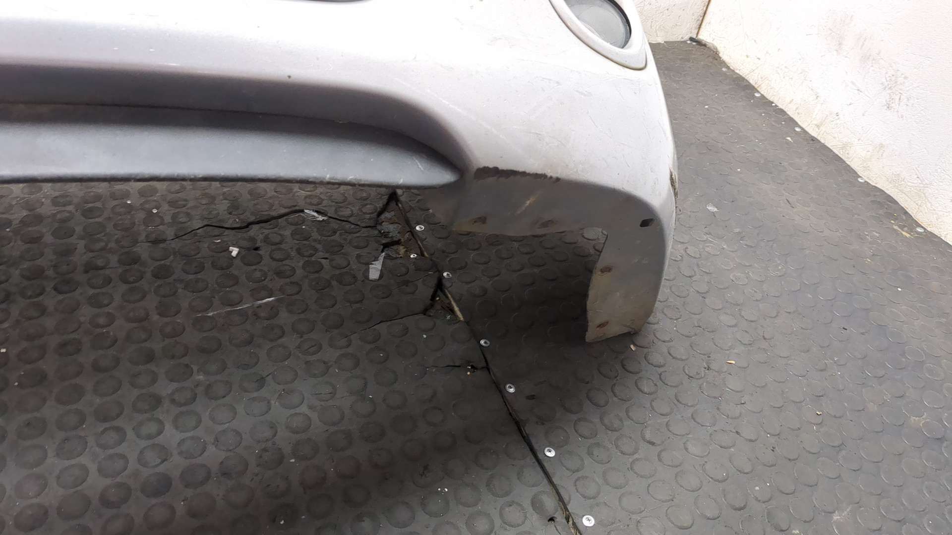 Бампер передний