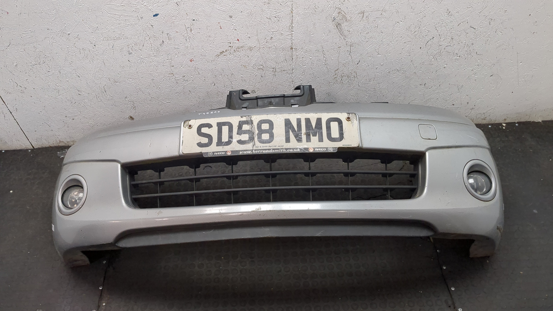 Бампер передний