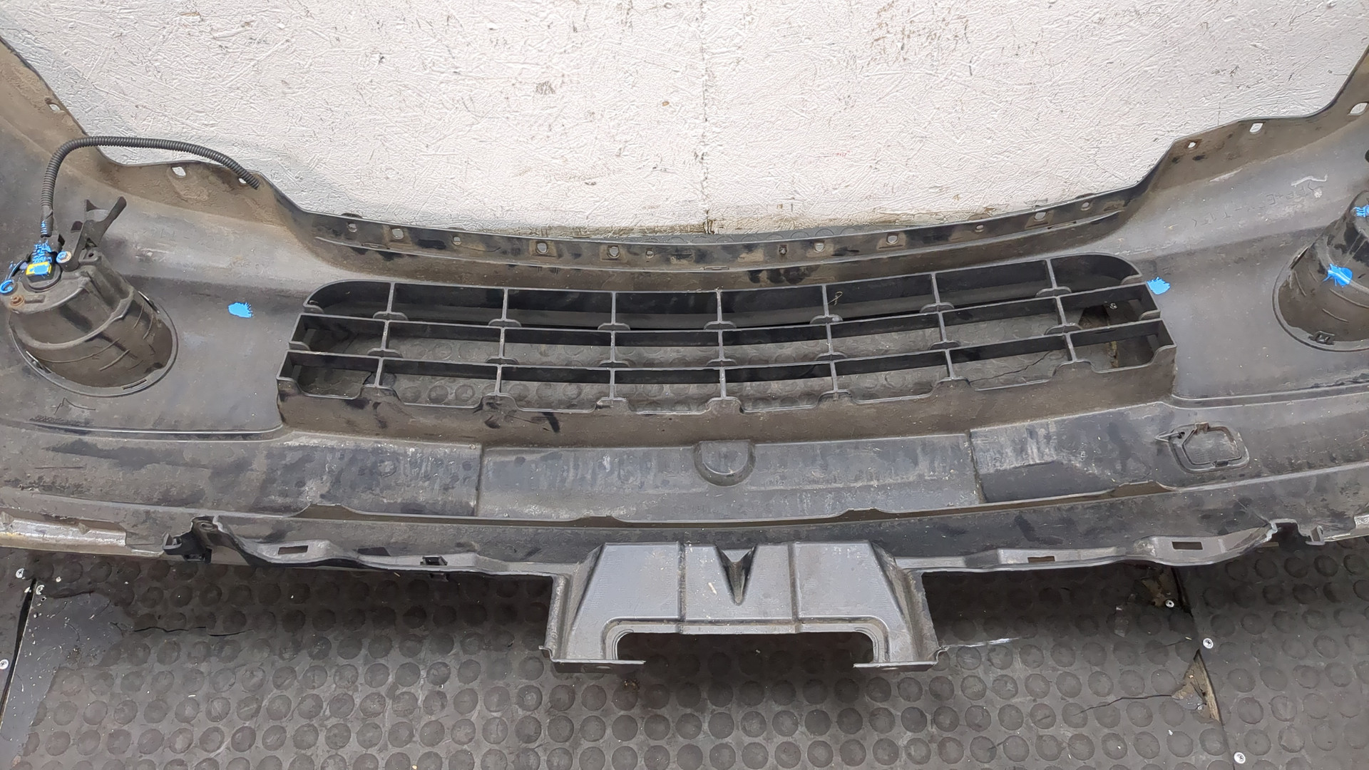 Бампер передний