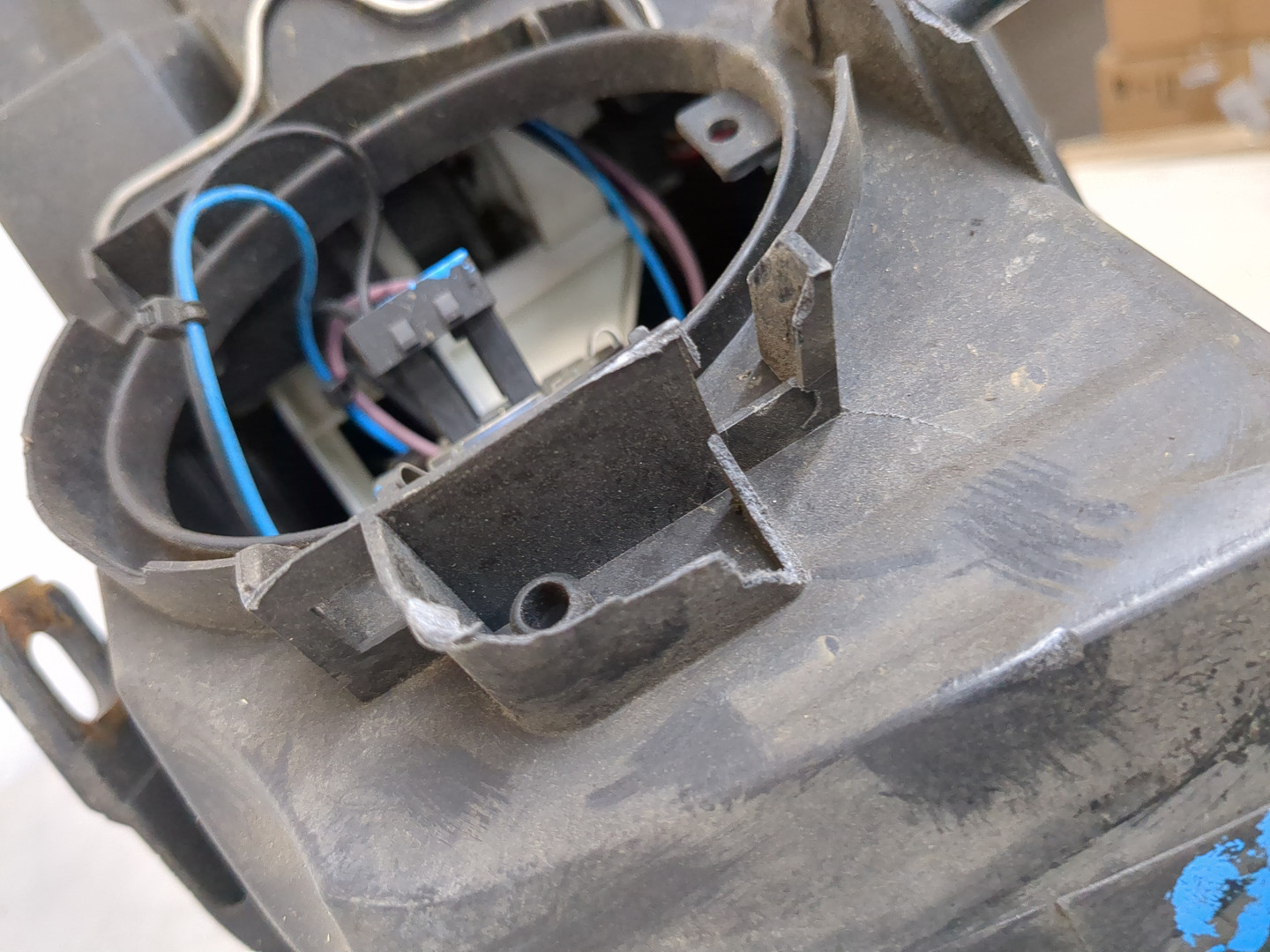 Фара правая