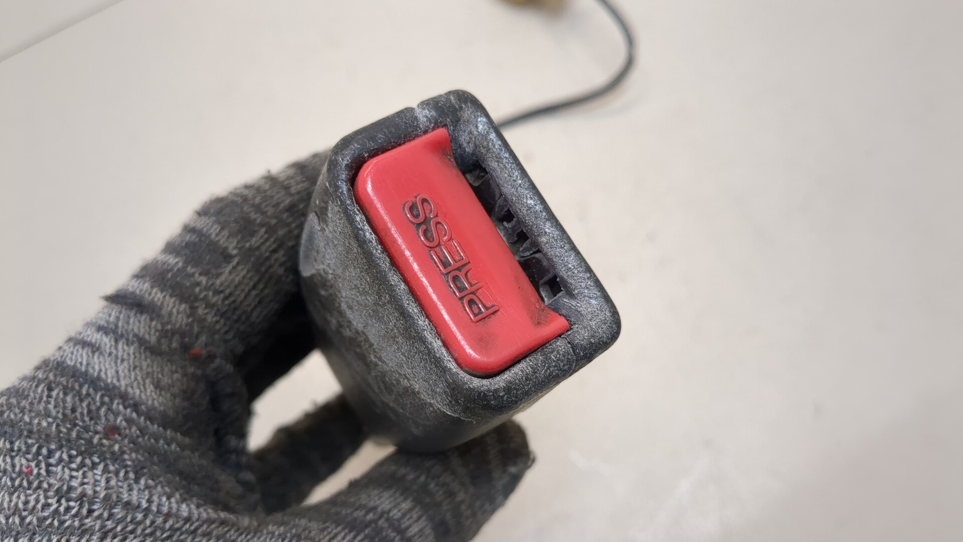 Ответная часть ремня безопасности