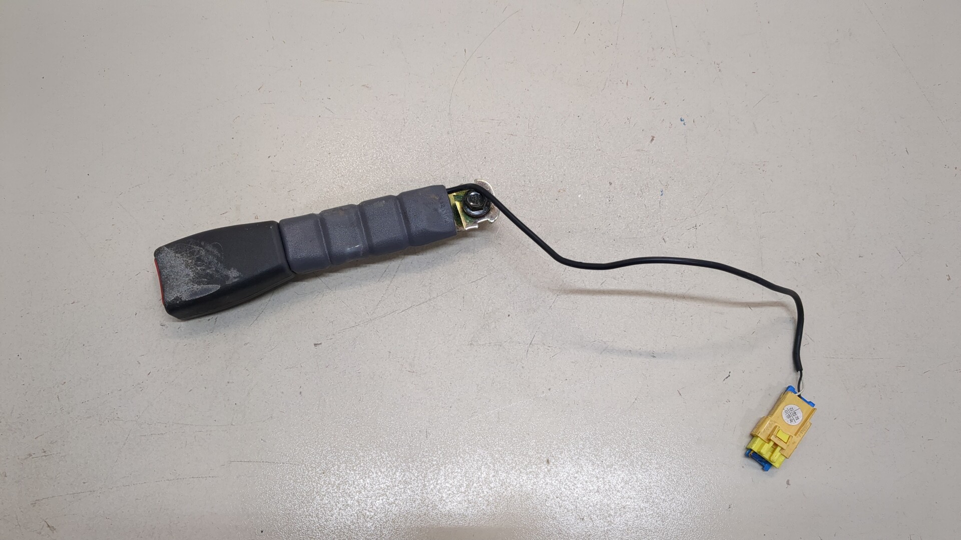 Ответная часть ремня безопасности