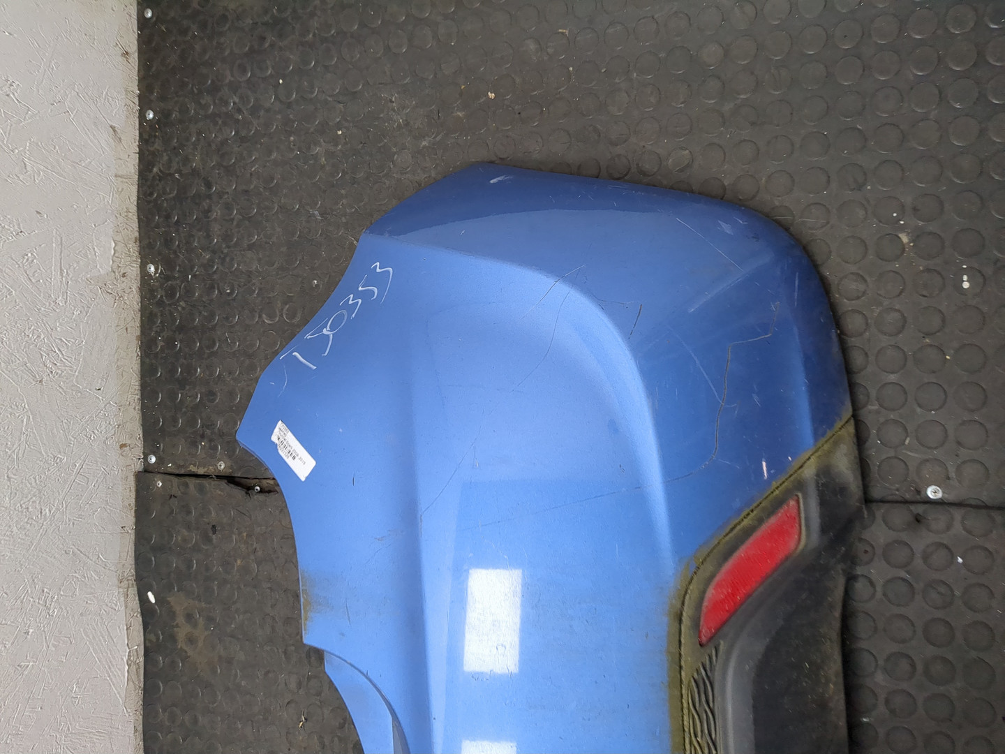 Бампер задний