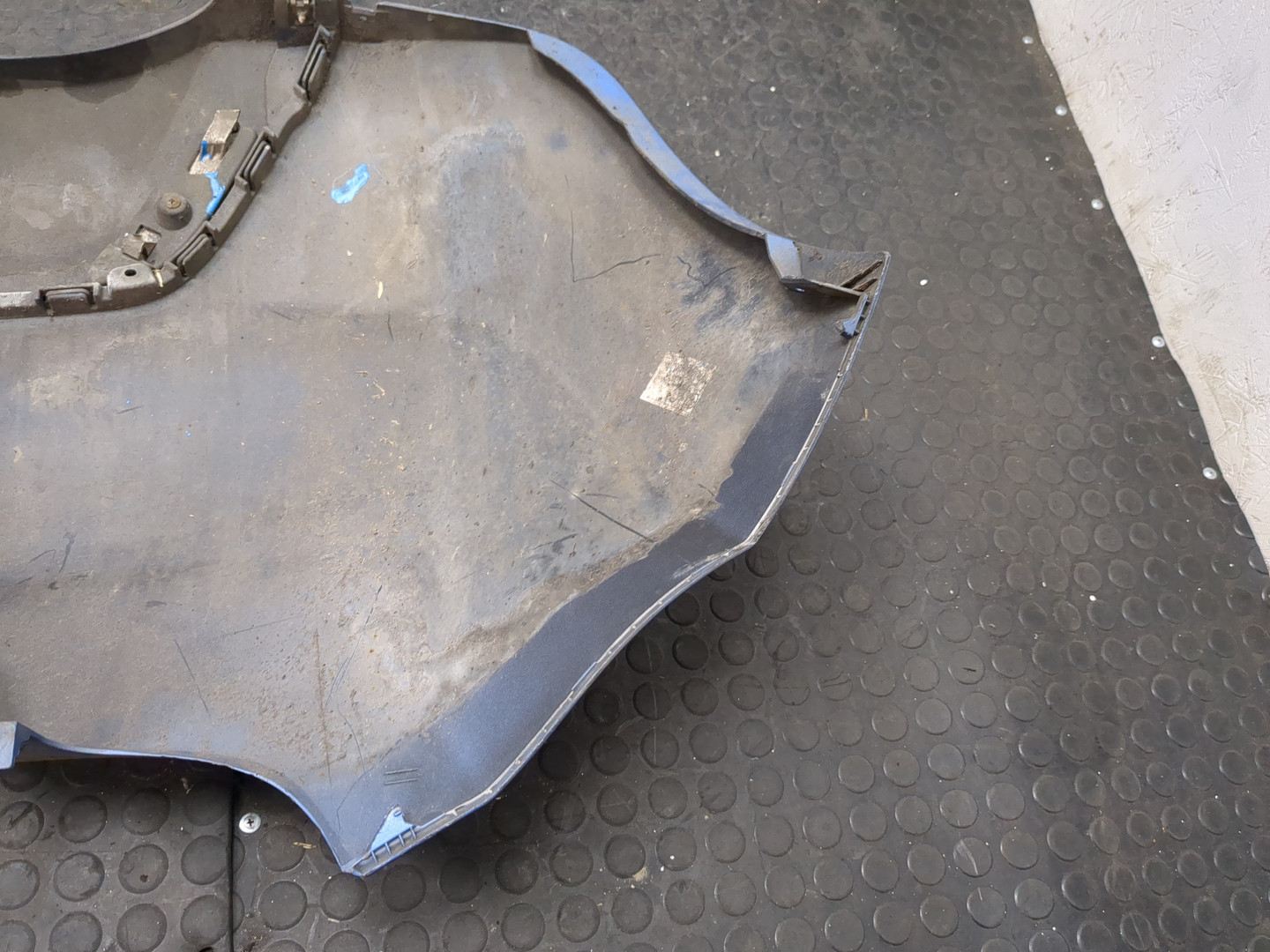 Бампер задний