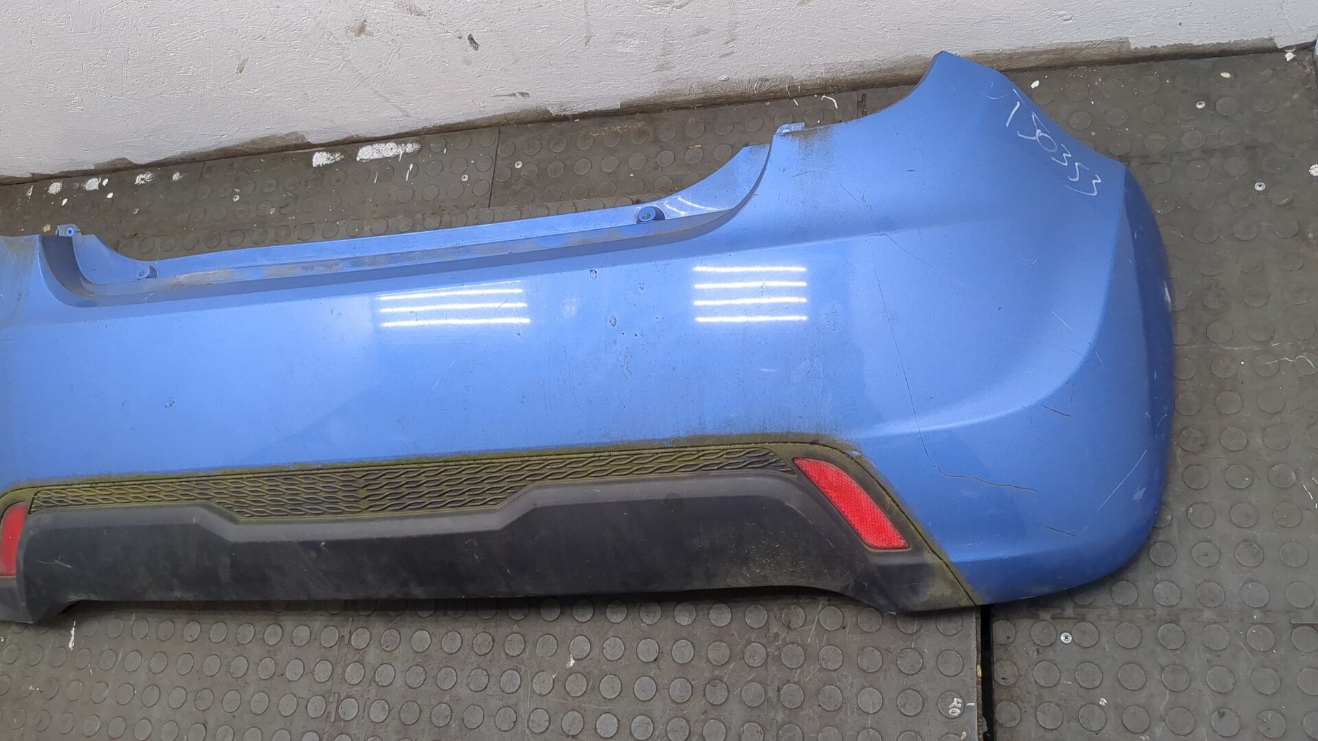 Бампер задний