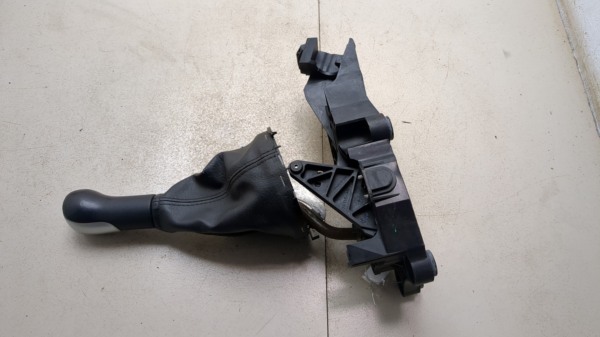 Кулиса МКПП / АКПП