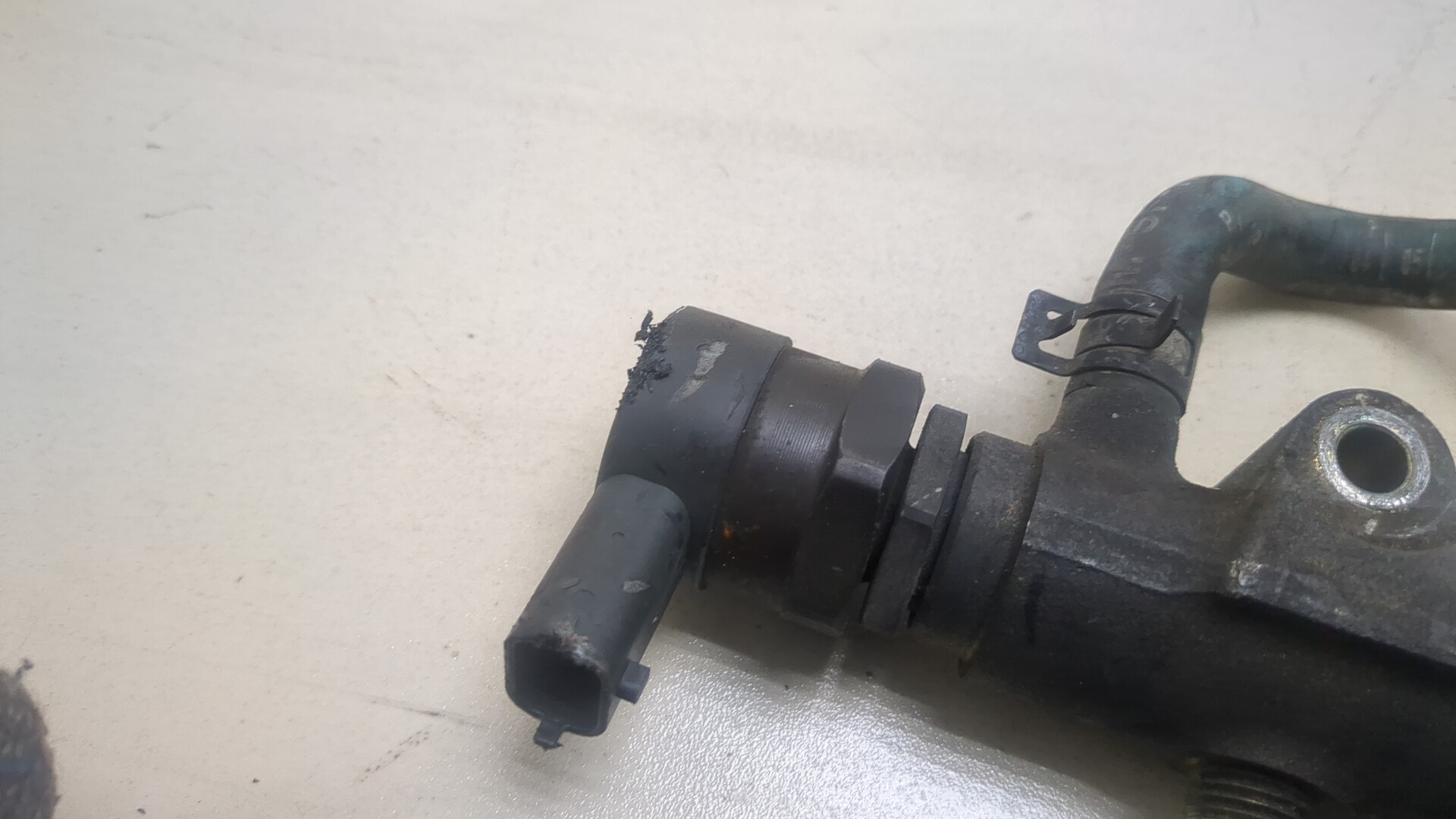 Рейка топливная (рампа)