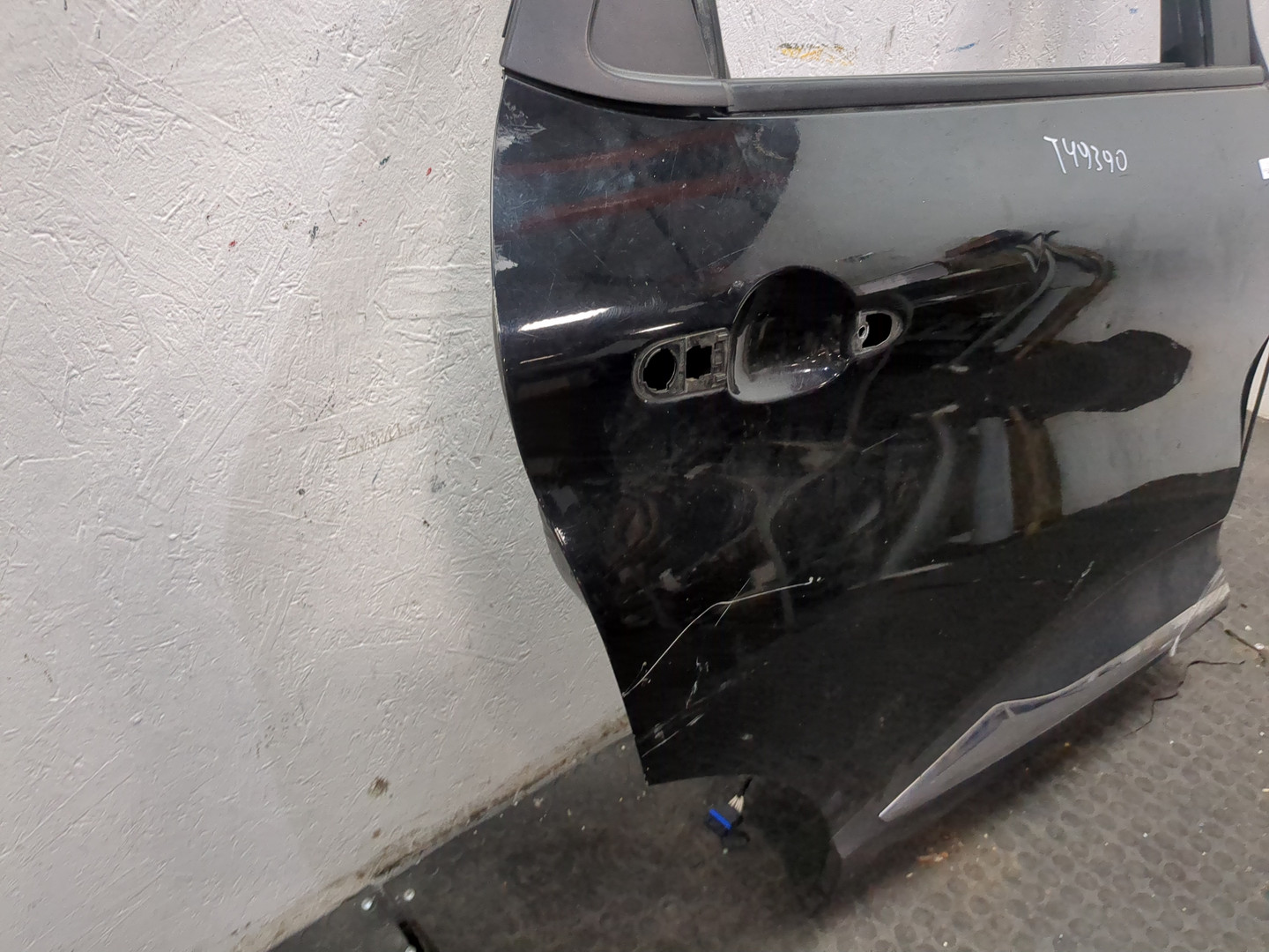 Дверь задняя правая