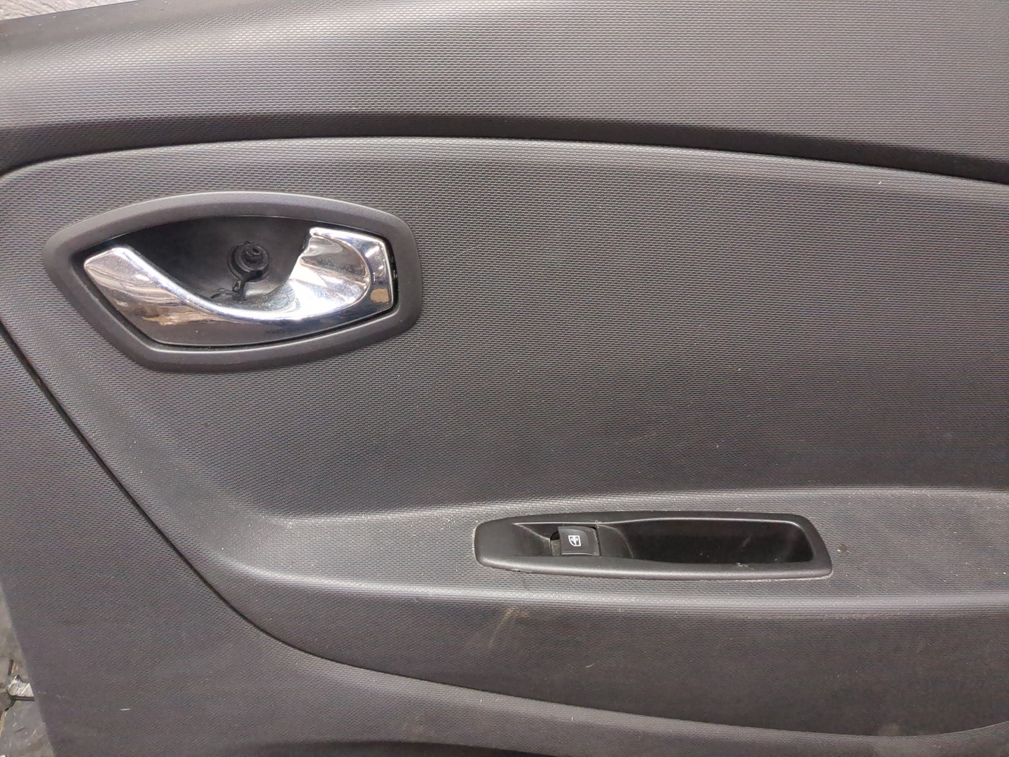 Дверь задняя правая