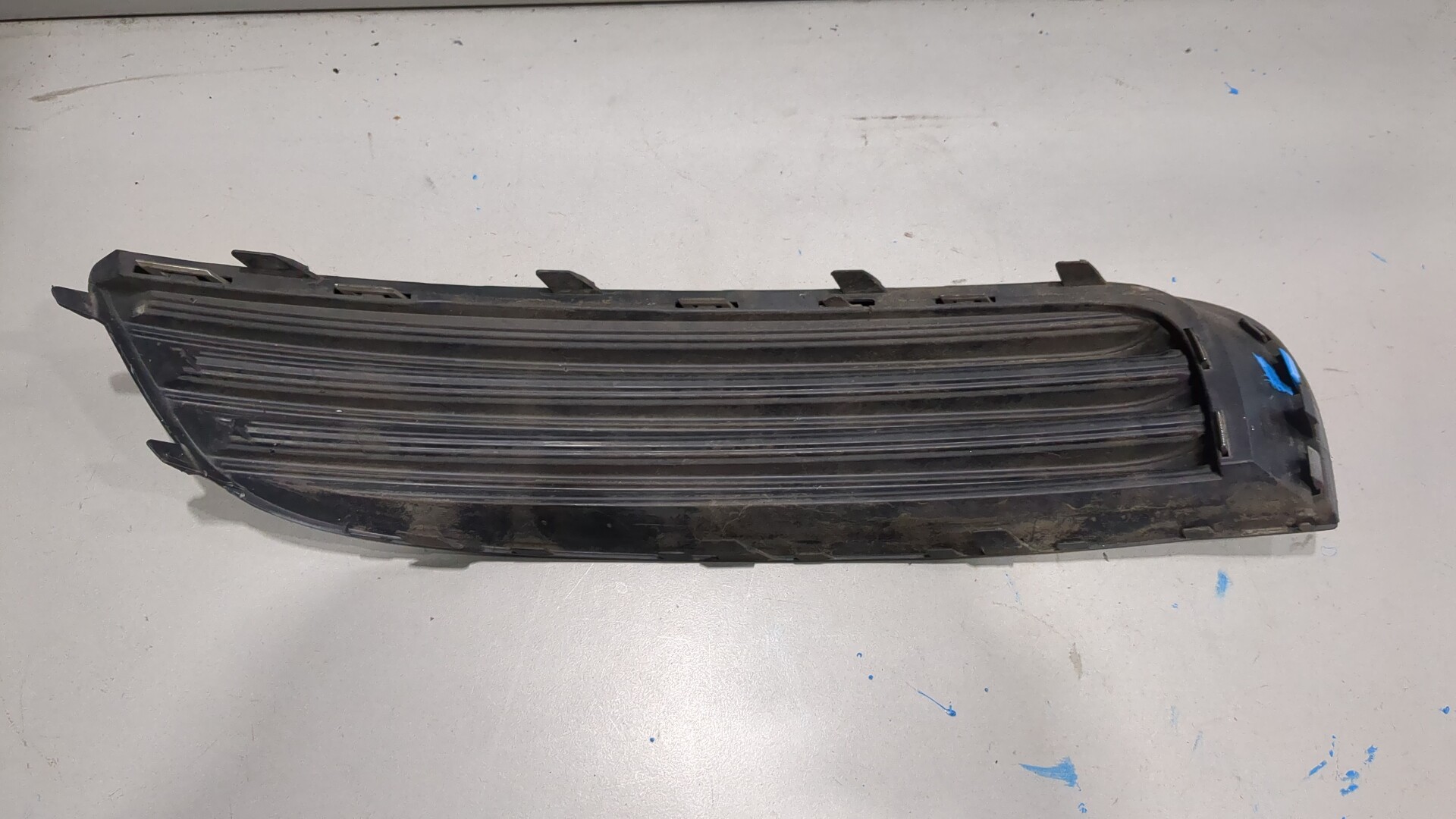 Решетка в бампер правая