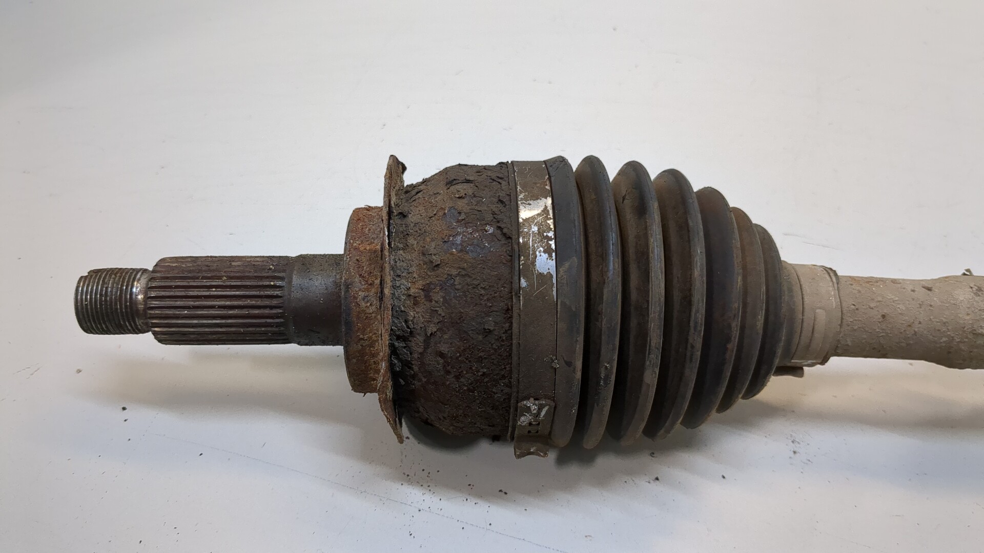 Полуось передняя правая