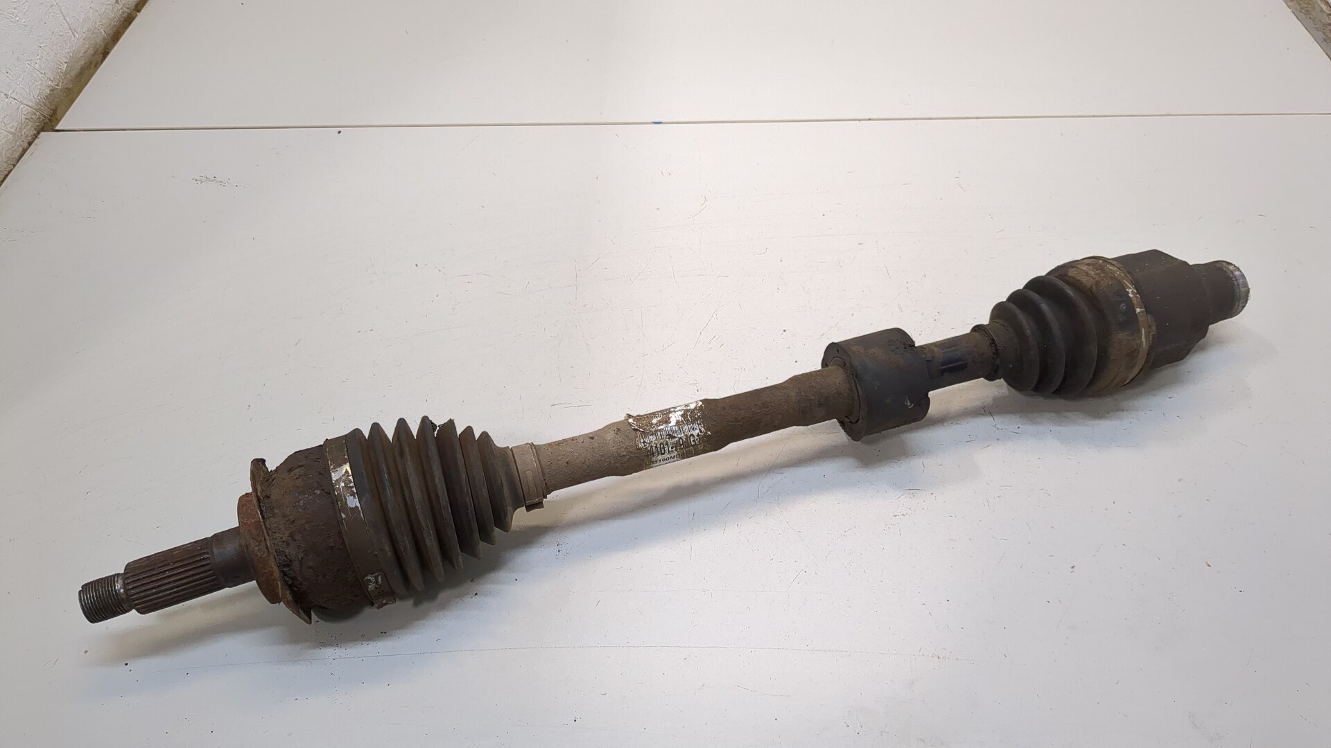 Полуось передняя правая