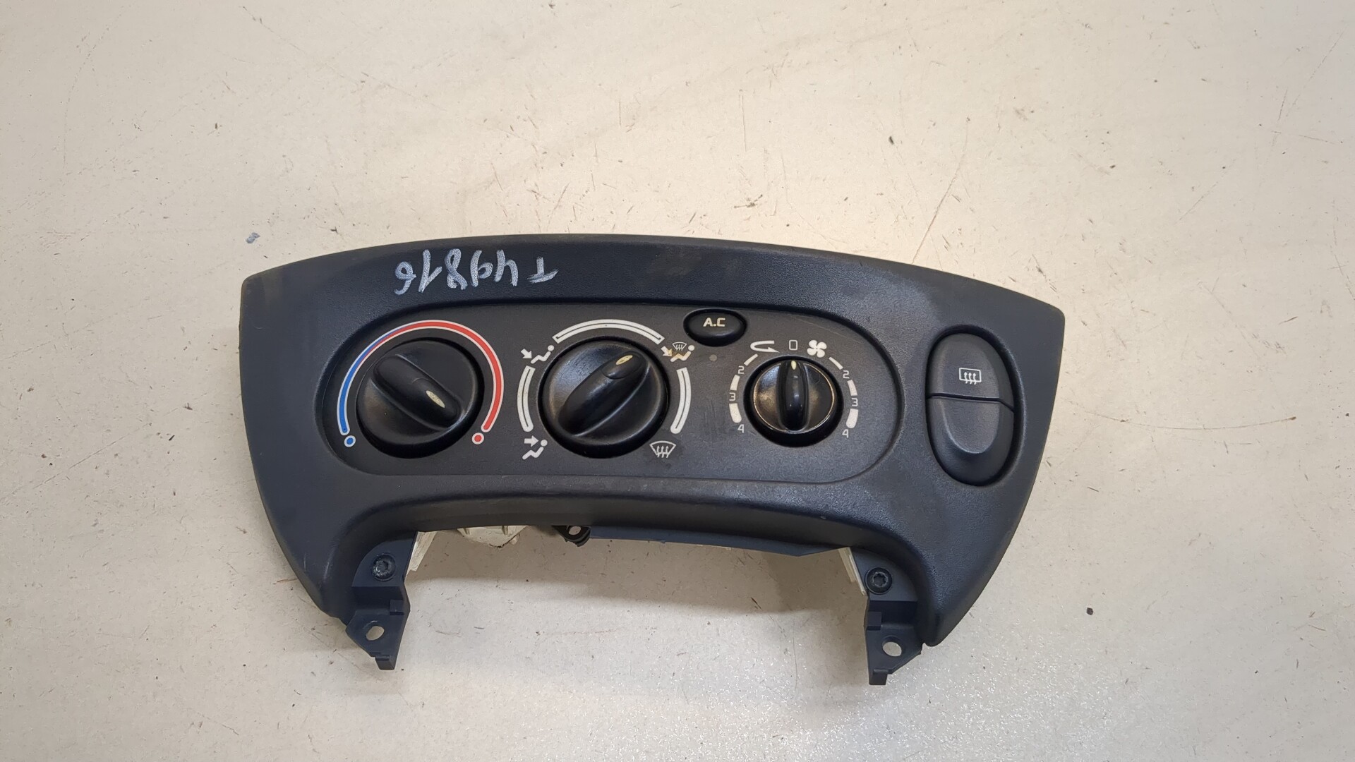 Переключатель отопителя