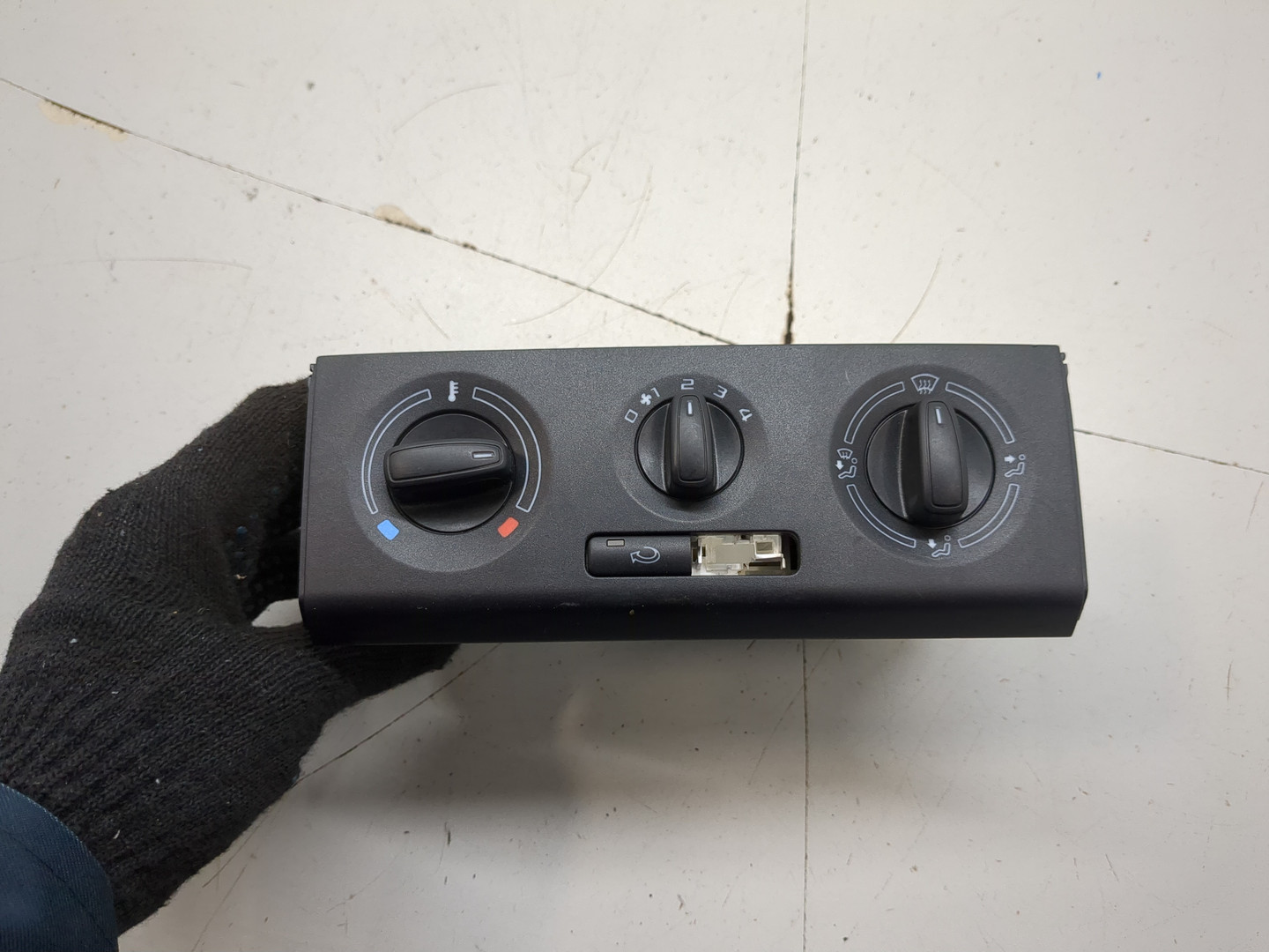 Переключатель отопителя