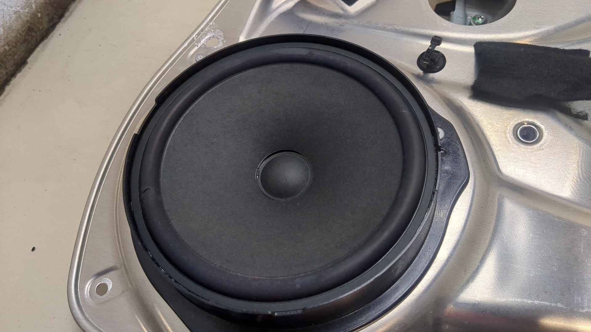 Стеклоподъемник электр. передний правый