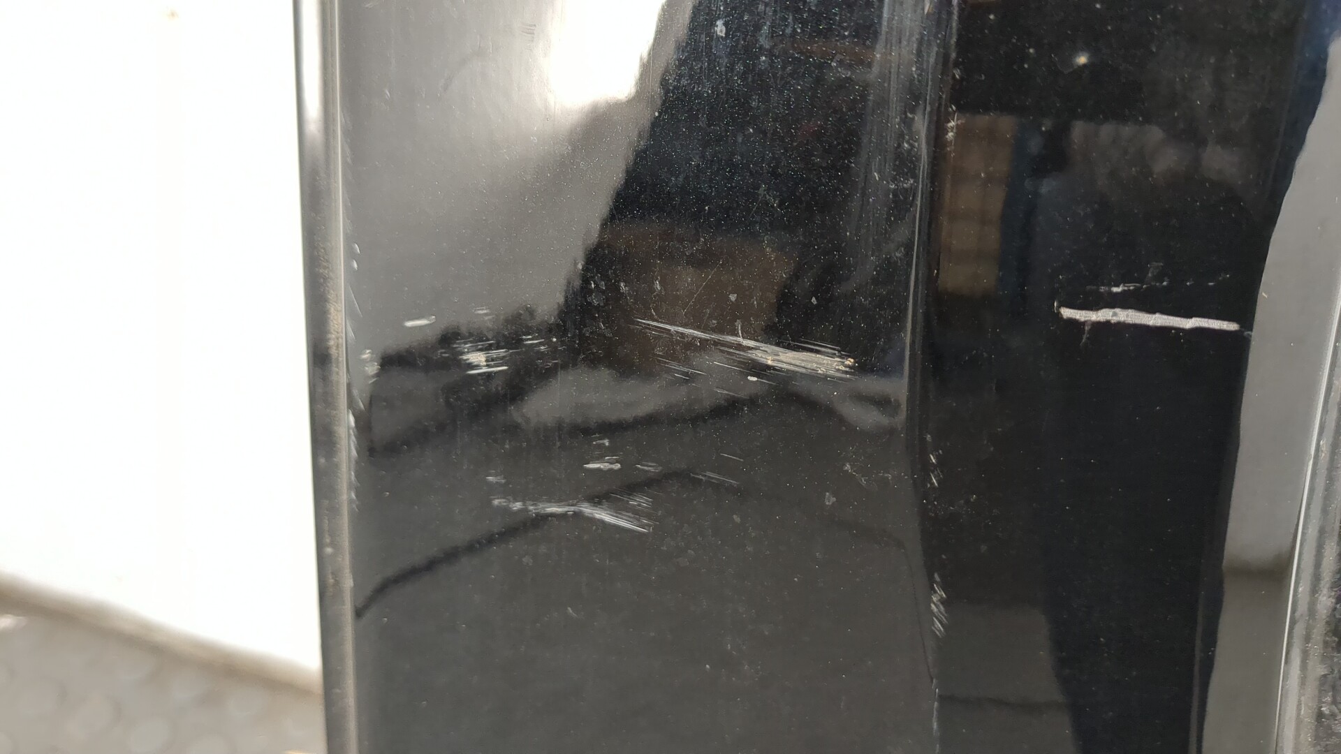 Крыло переднее правое