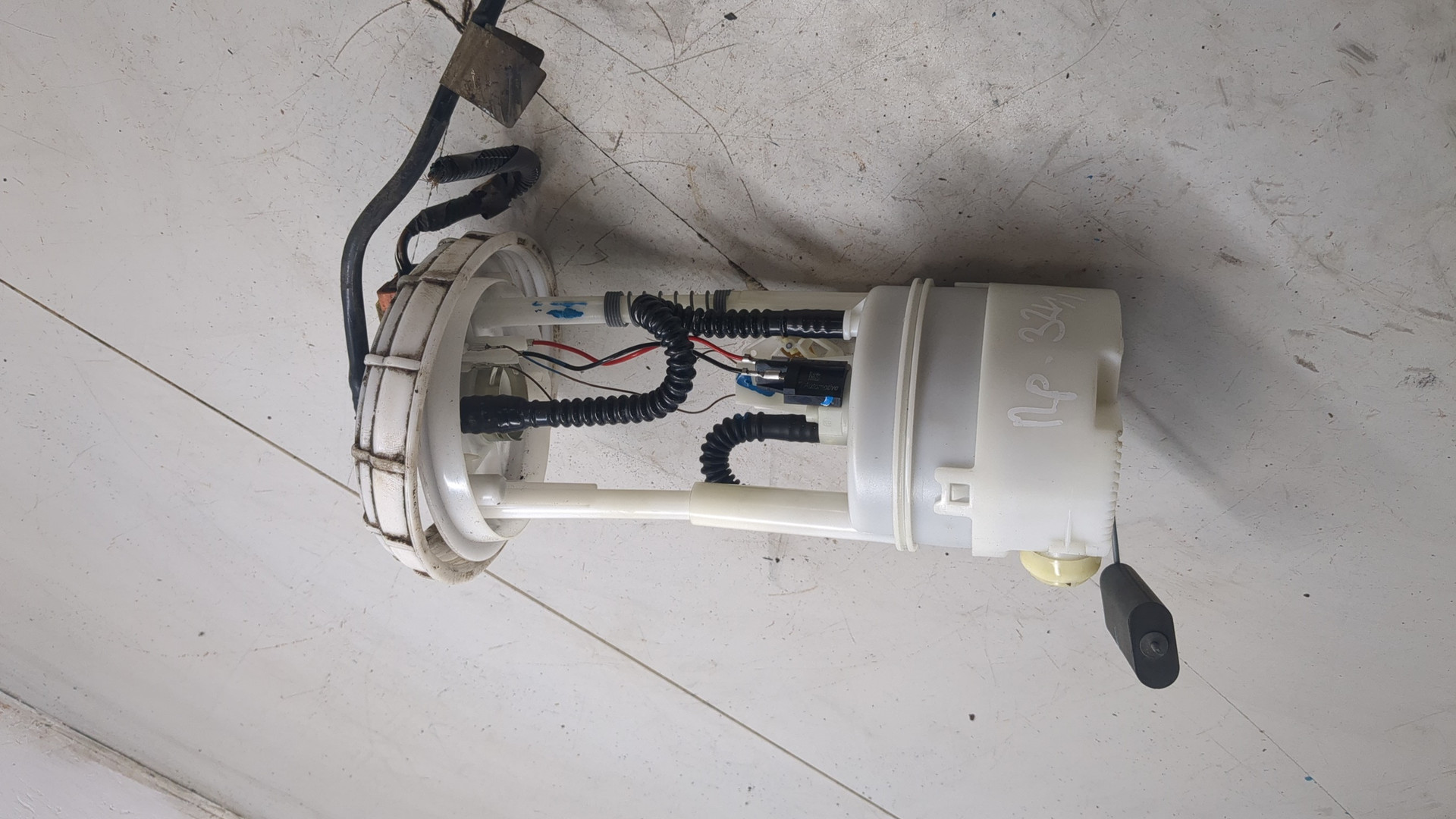 Насос топливный электрический