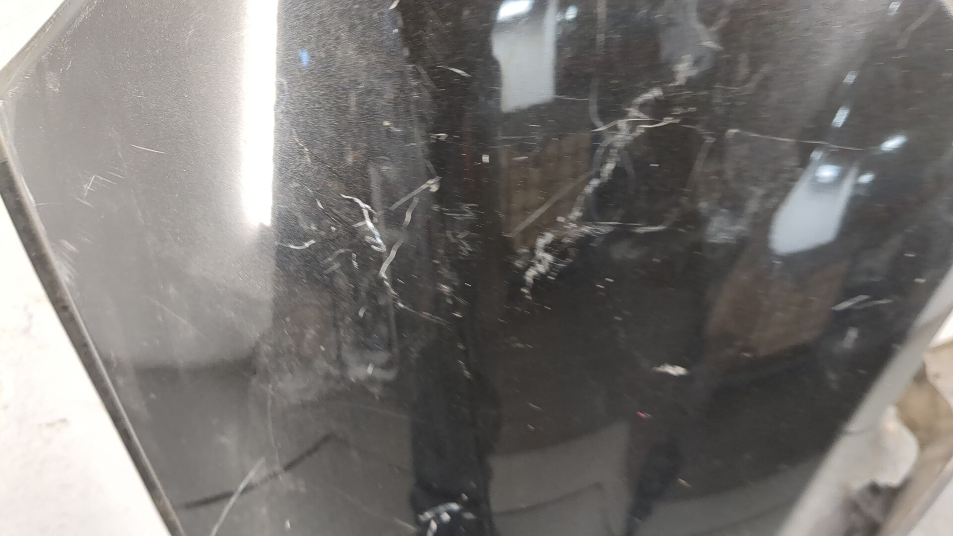 Крыло переднее правое