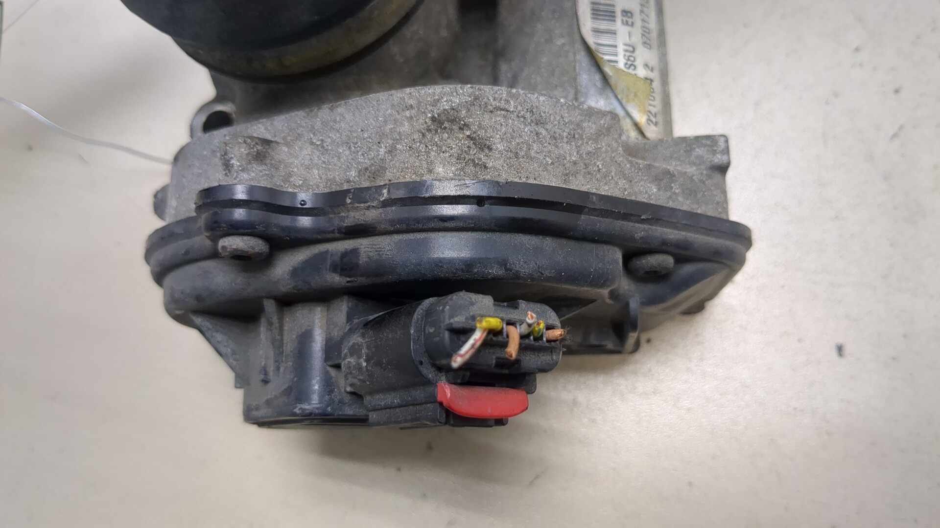 Заслонка дроссельная электрическая