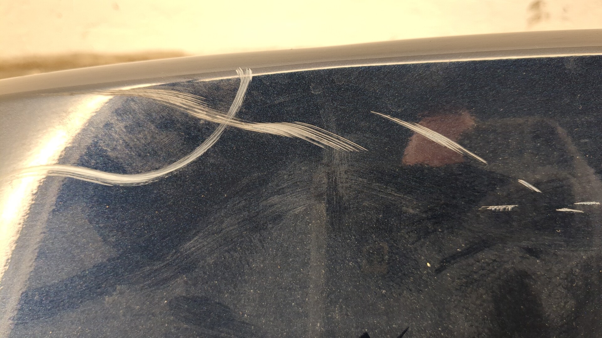 Дверь багажника