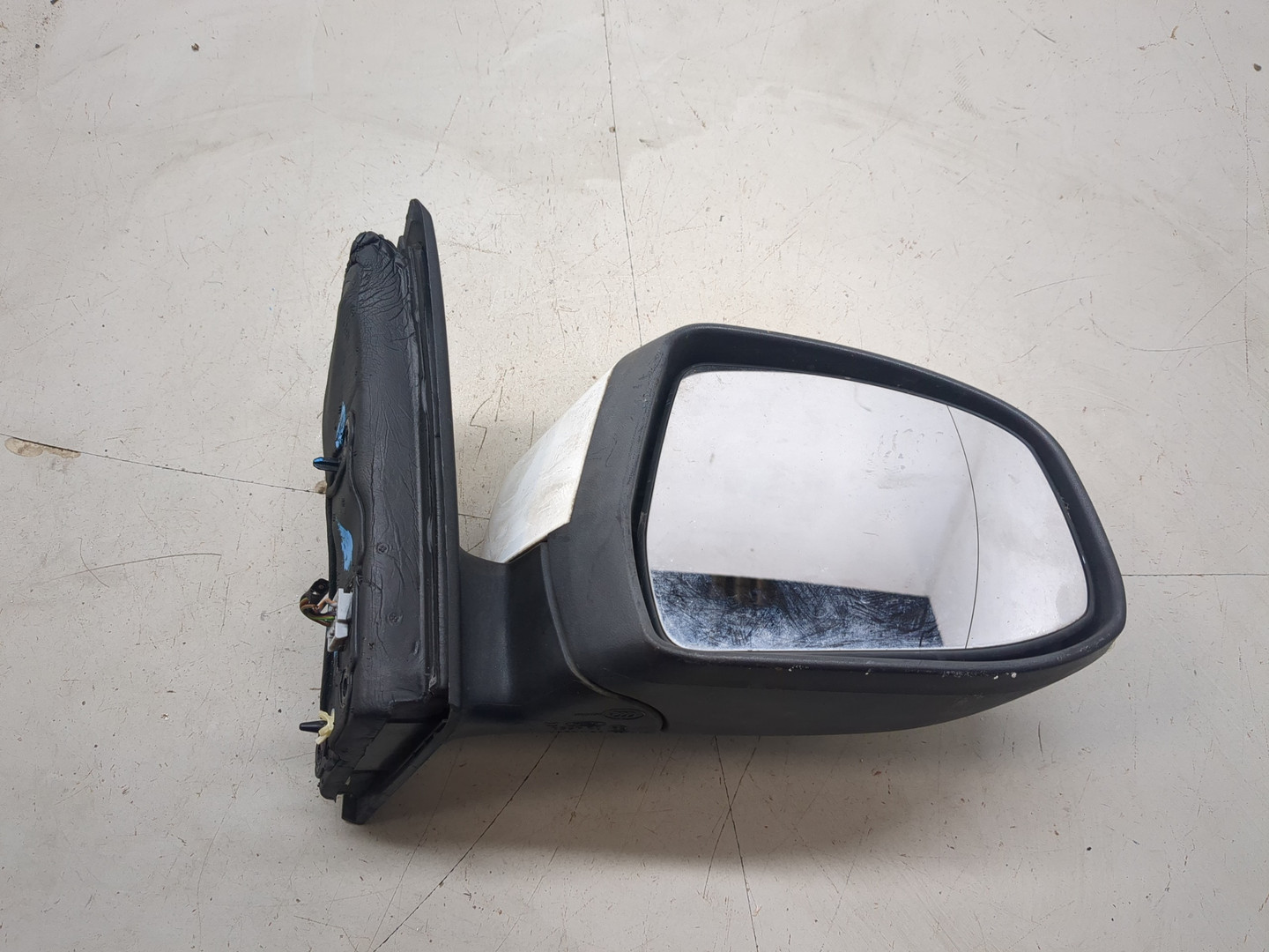 Зеркало правое электрическое