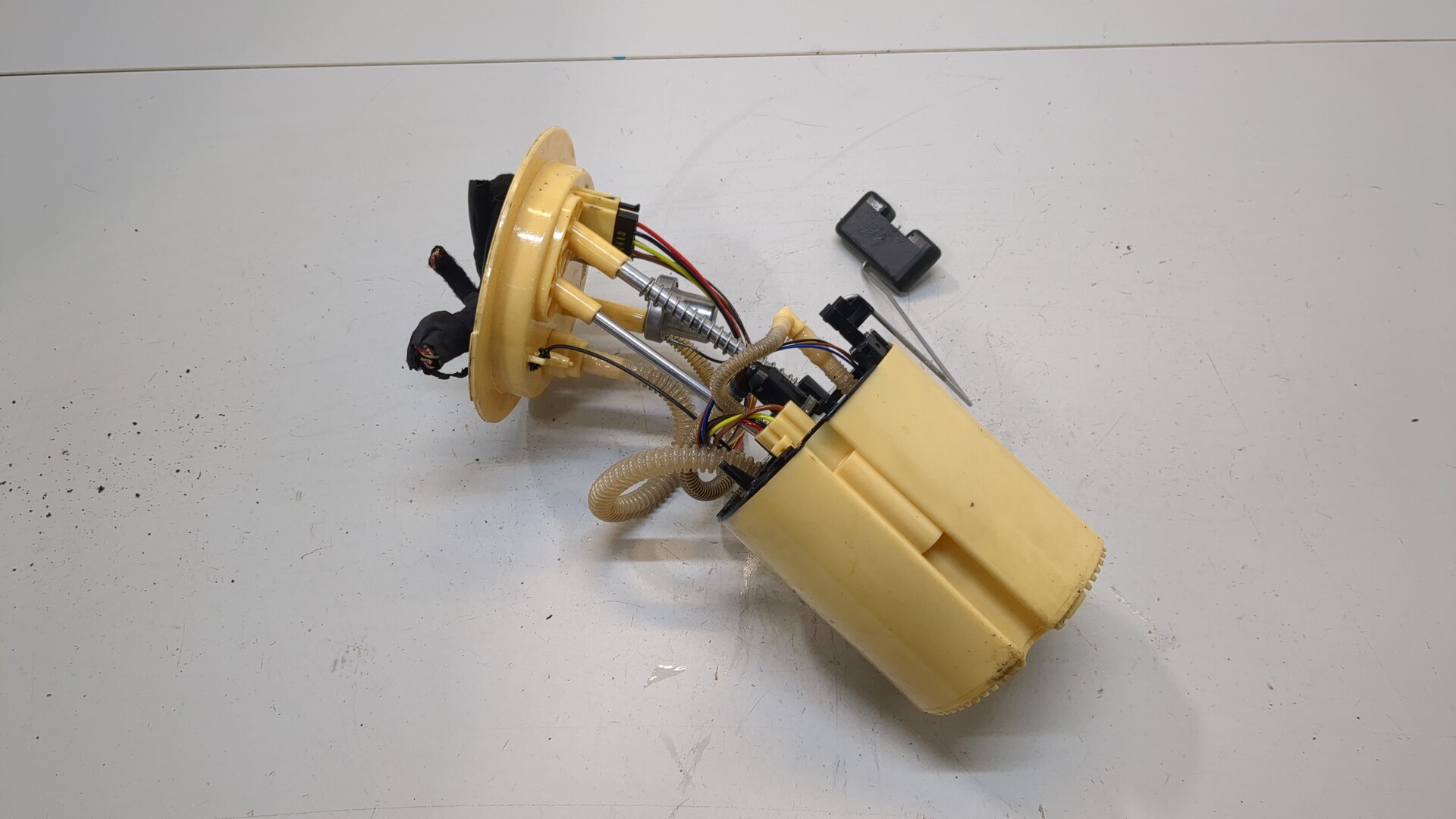 Насос топливный электрический