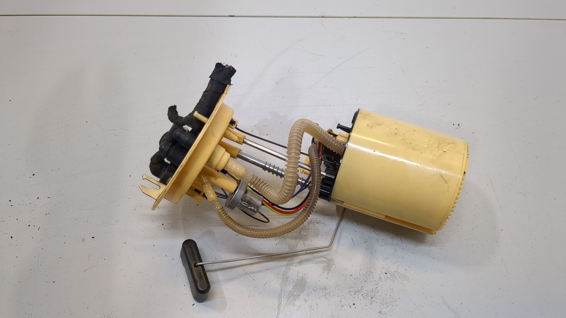 Насос топливный электрический