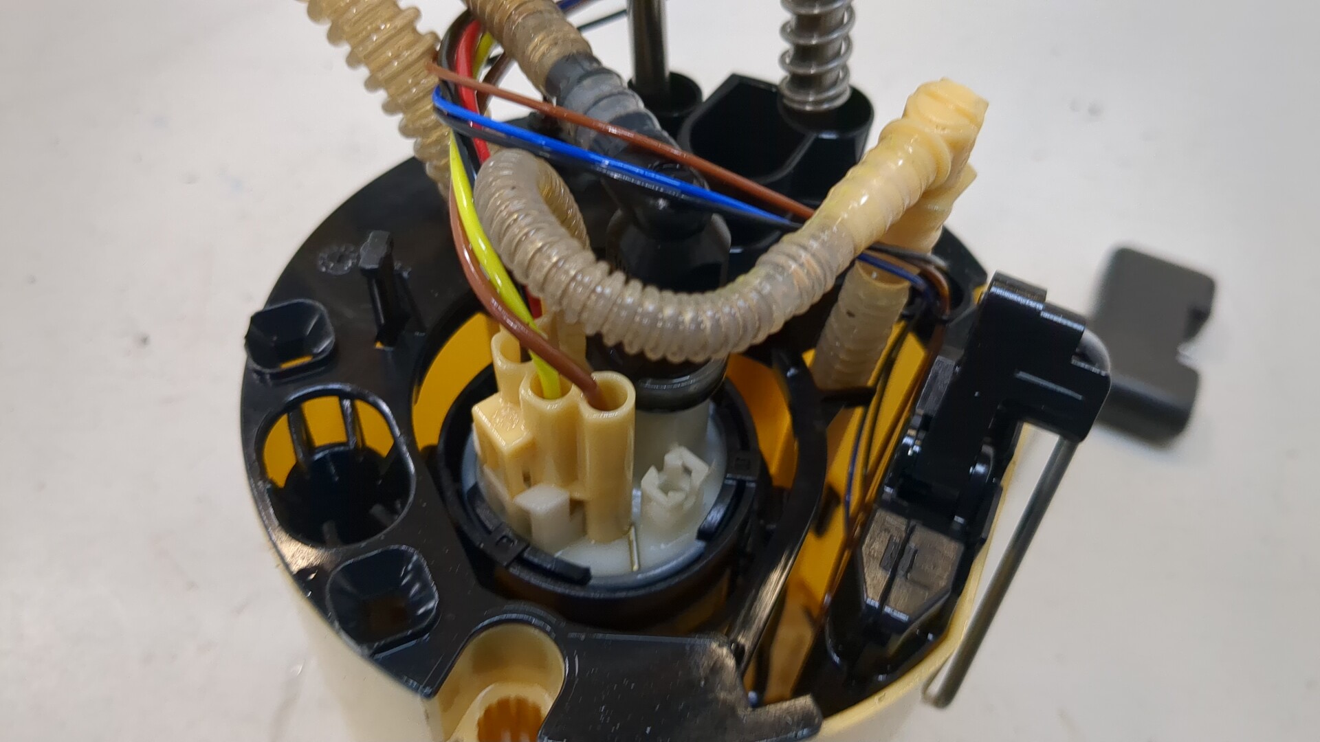 Насос топливный электрический