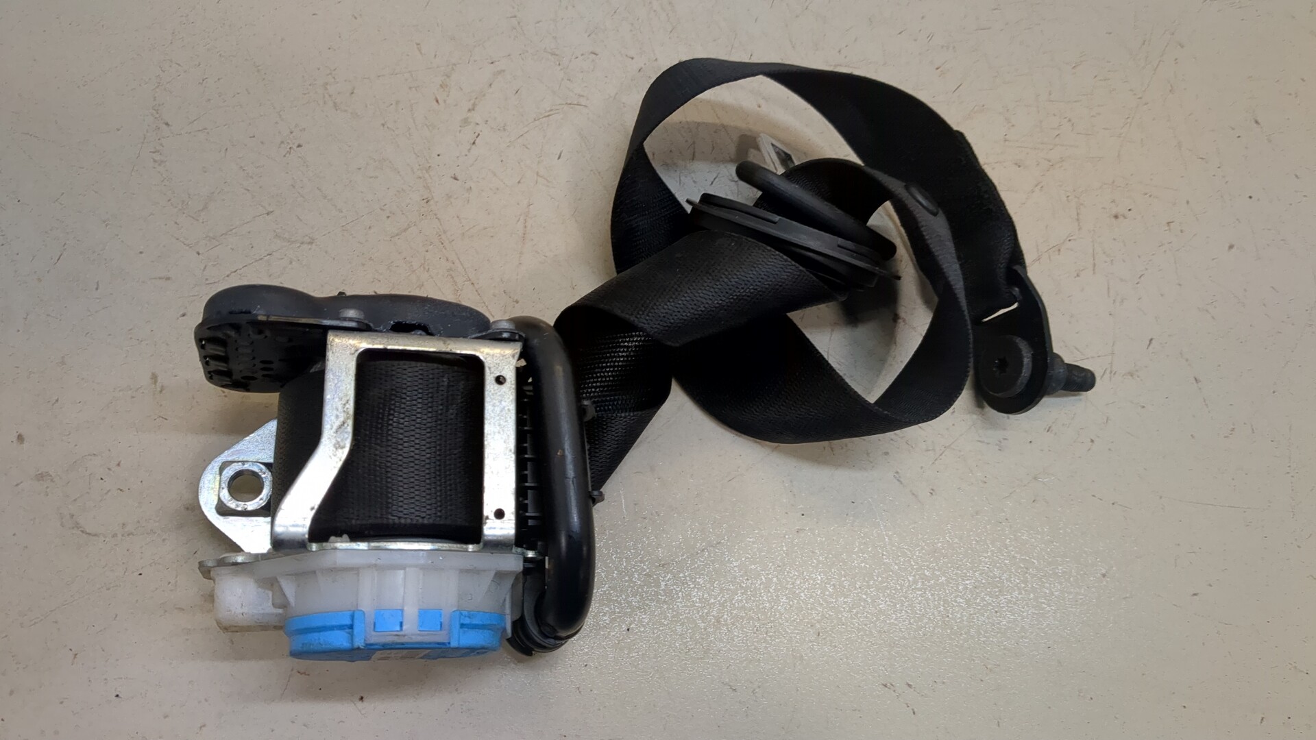 Ремень безопасности